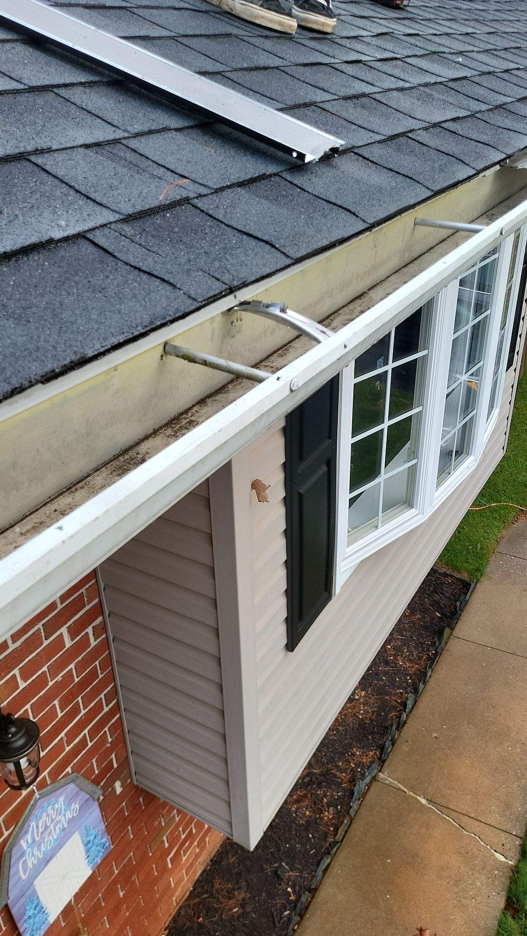 Gutter Repair, Gutter Cleaning, Gutter Guards by Roof Right Inc