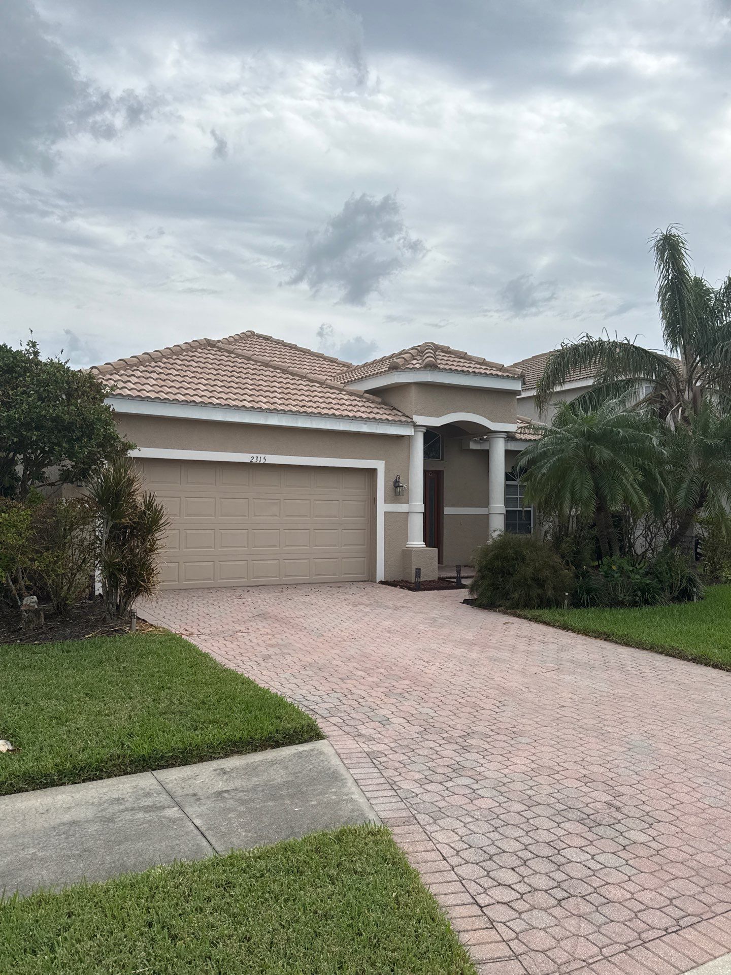 Gutter Replacement and Color Upgrade in Venice FL by Gutter Professors