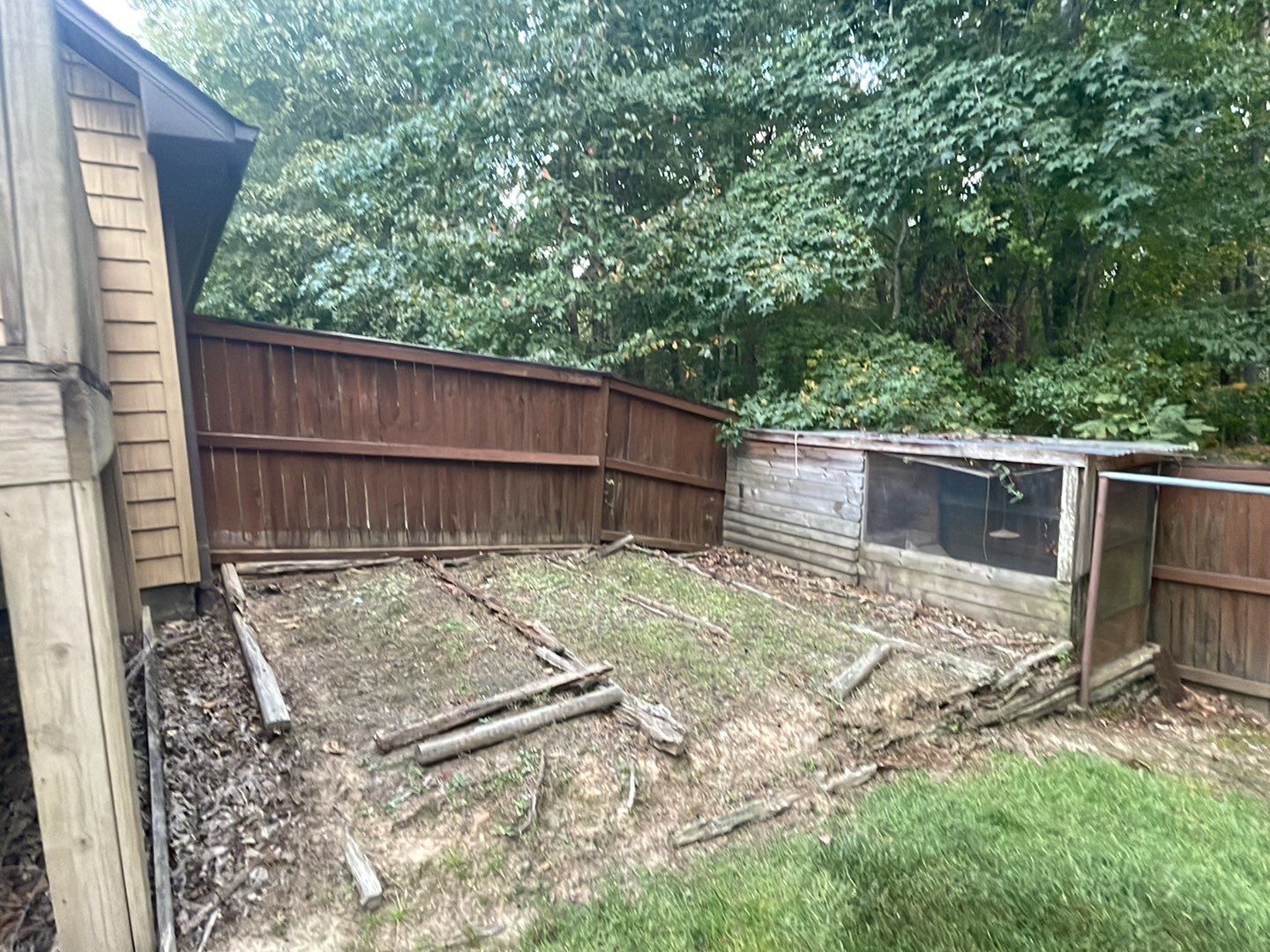 Million Dollar Lake - Deck and Fence by Pillar and Pine