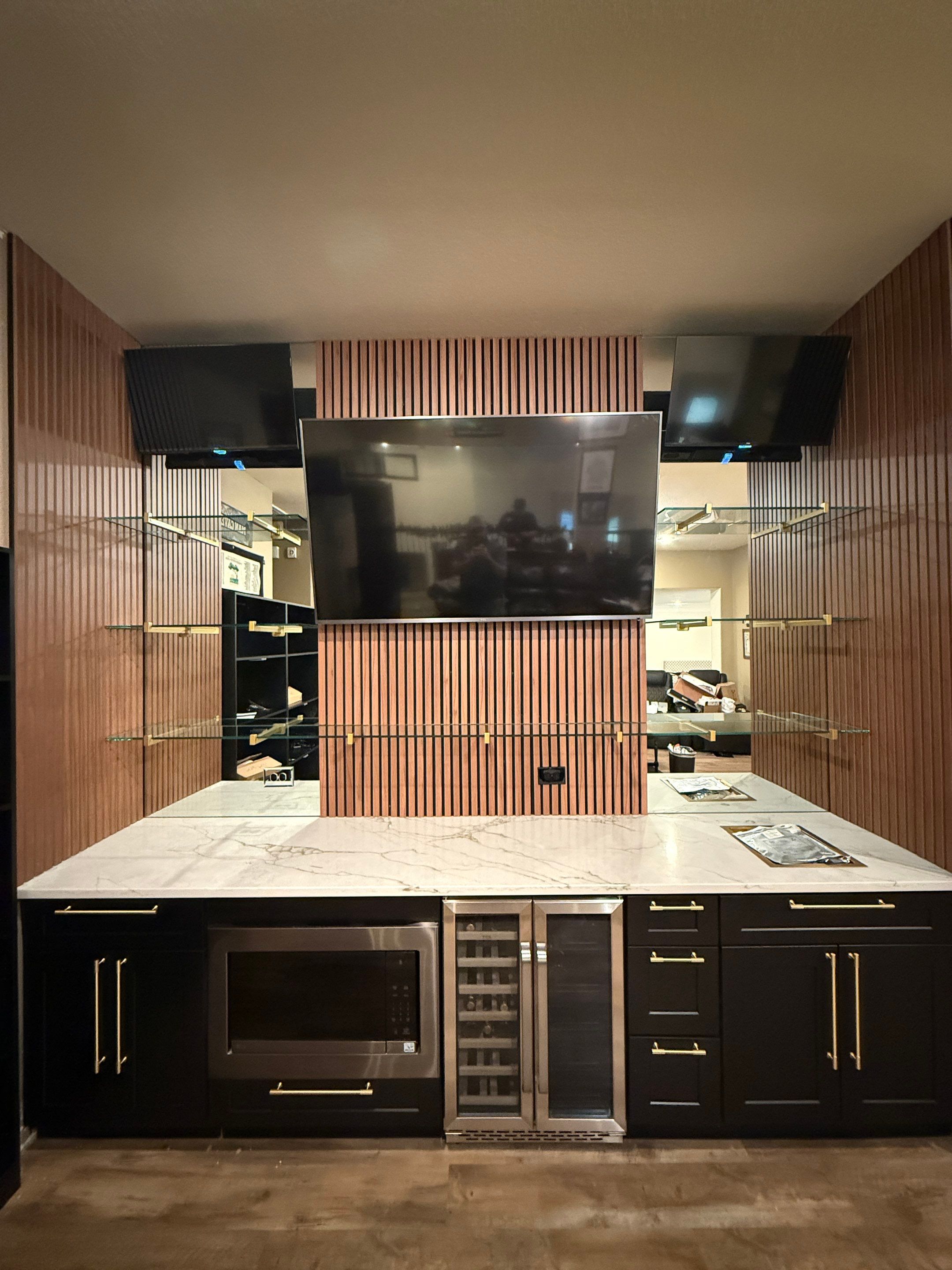 Mirrors and Shelving in Bar Area by Richardson Glass & Mirror