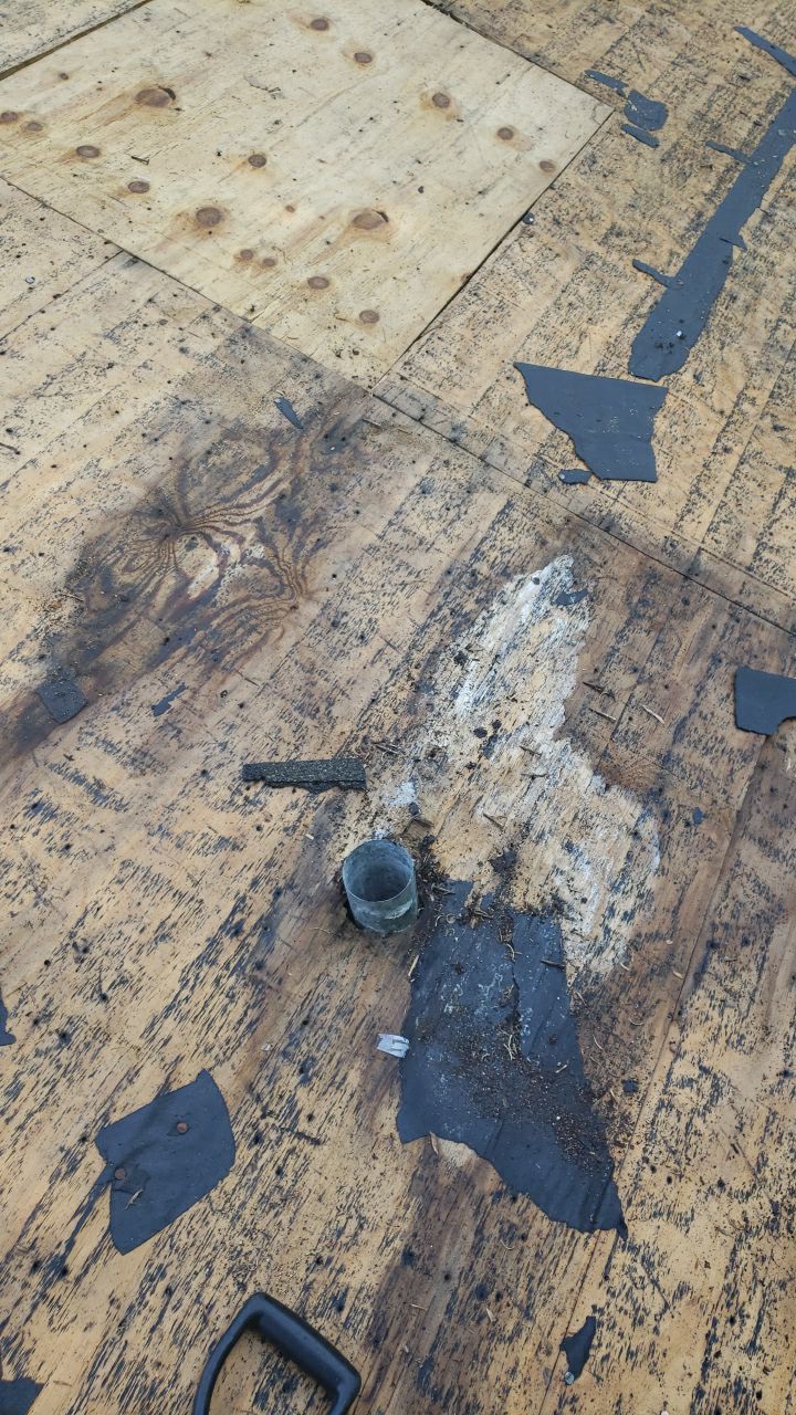 Springfield CertainTeed Landmark Weathered Wood Roof Installation by RM Banning, Inc.