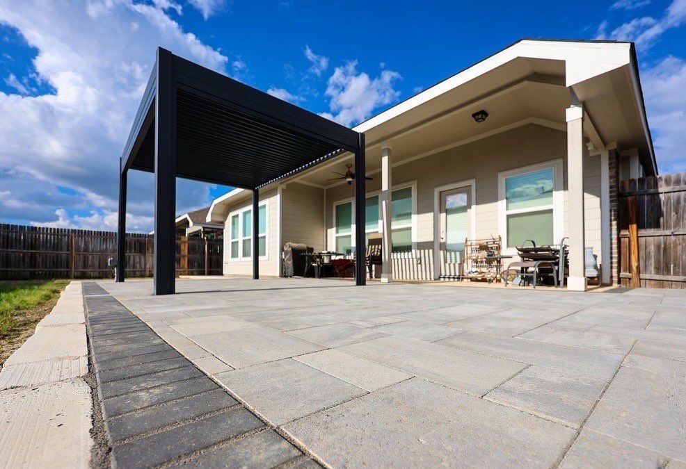 Wortham Oaks - San Antonio, TX by Hole In One Lawns, LLC