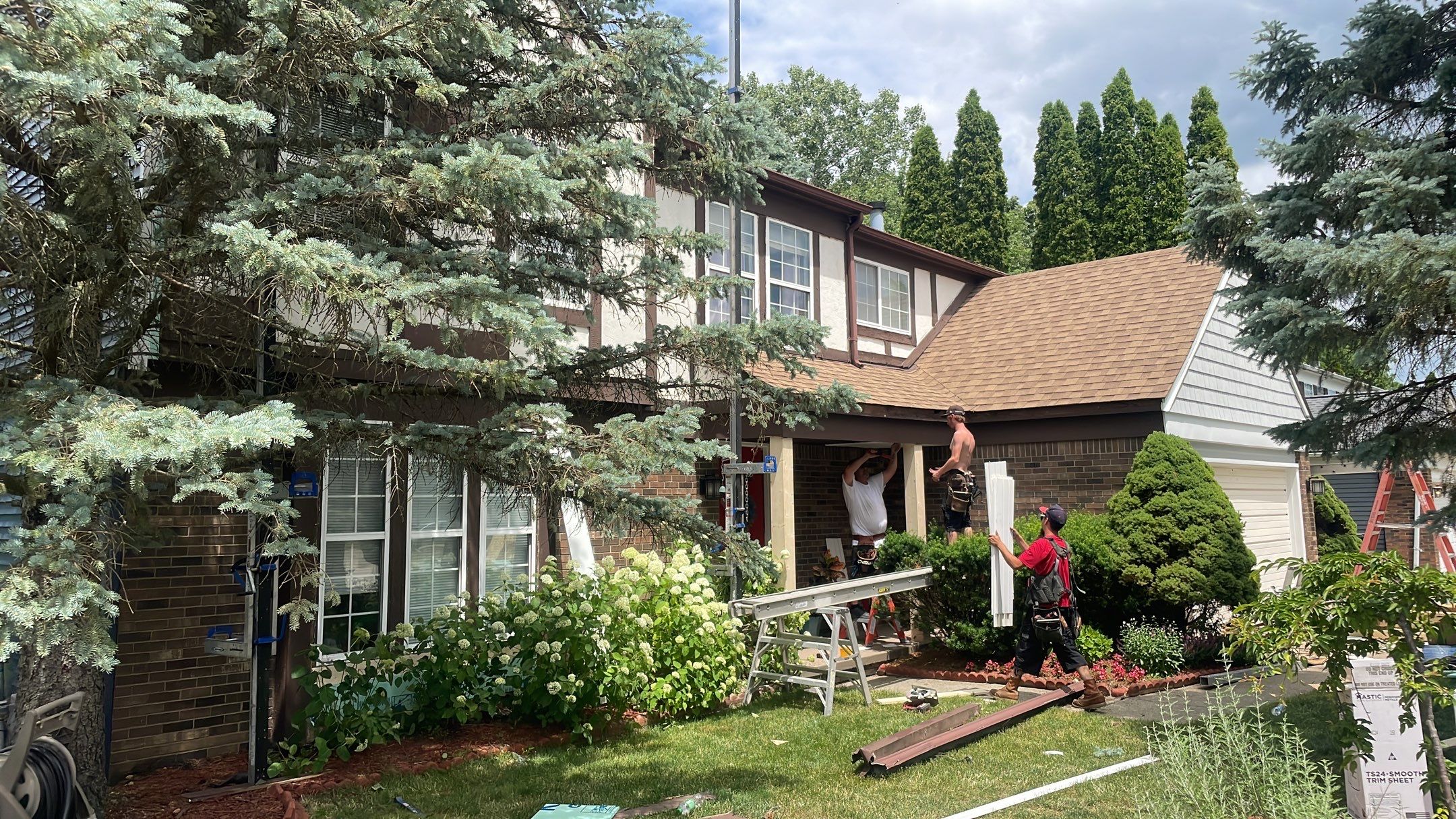 Siding Replacement using CertainTeed Restoration Classis D4 by 180 Contractors