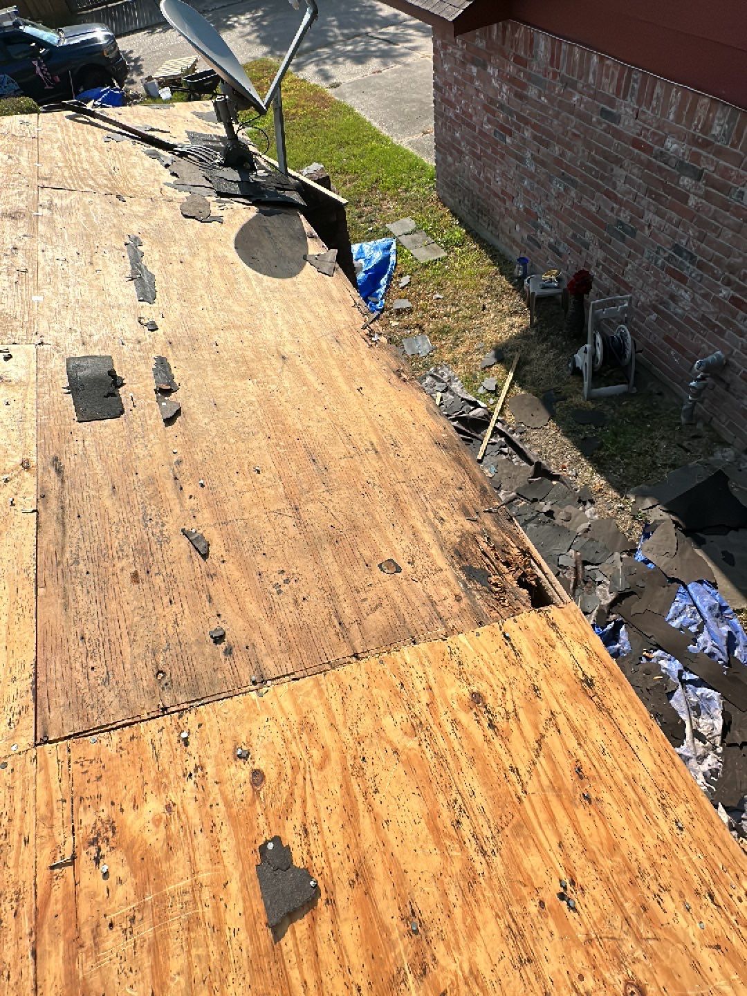 Residential Roofing Installation using Owen's Corning Duration (Lifetime) Shingles by Roof Repair Company