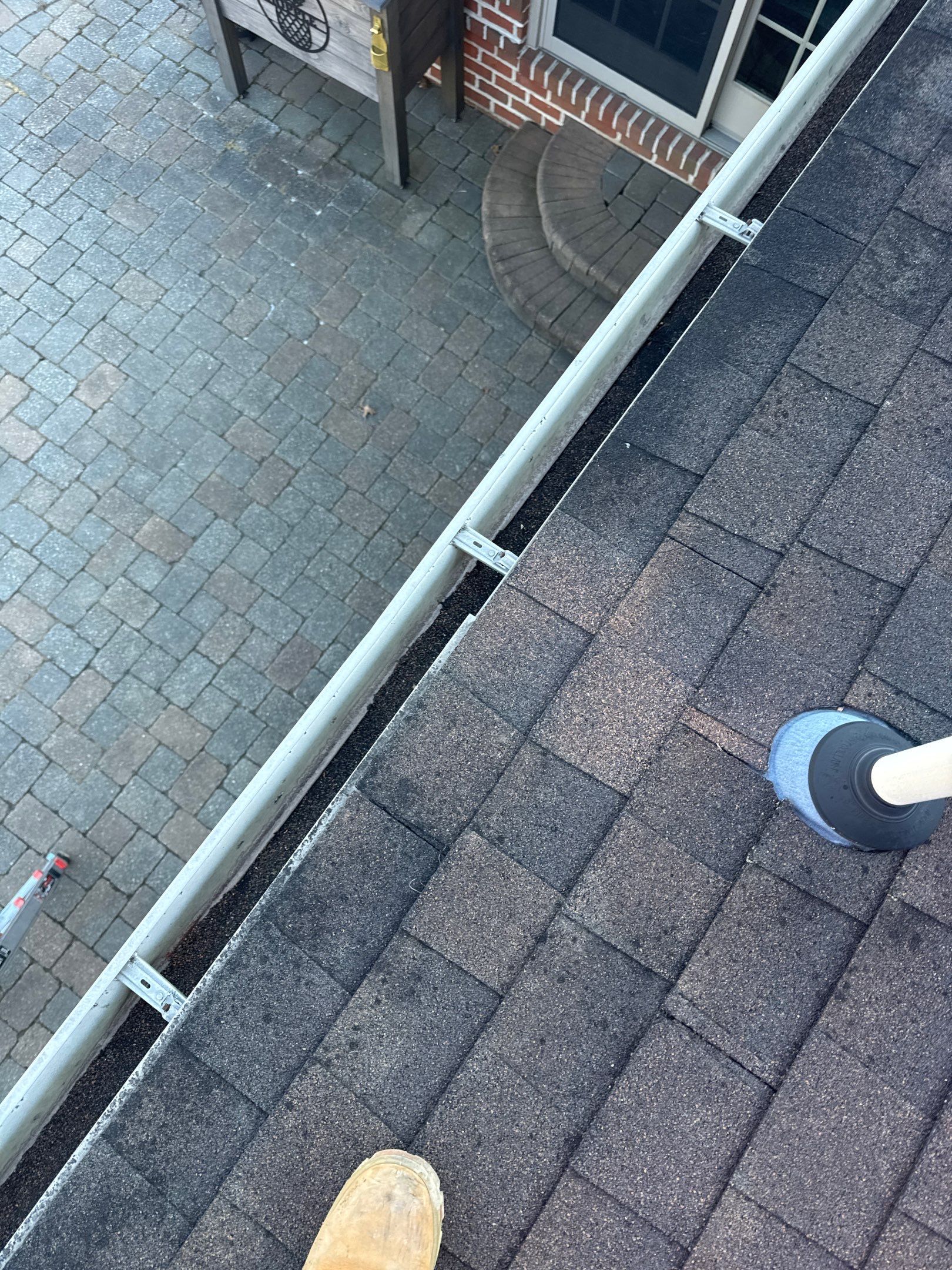 Roof Installation using Gaf Hdz Architectural Shingle - Hickory by Teflon Roofing