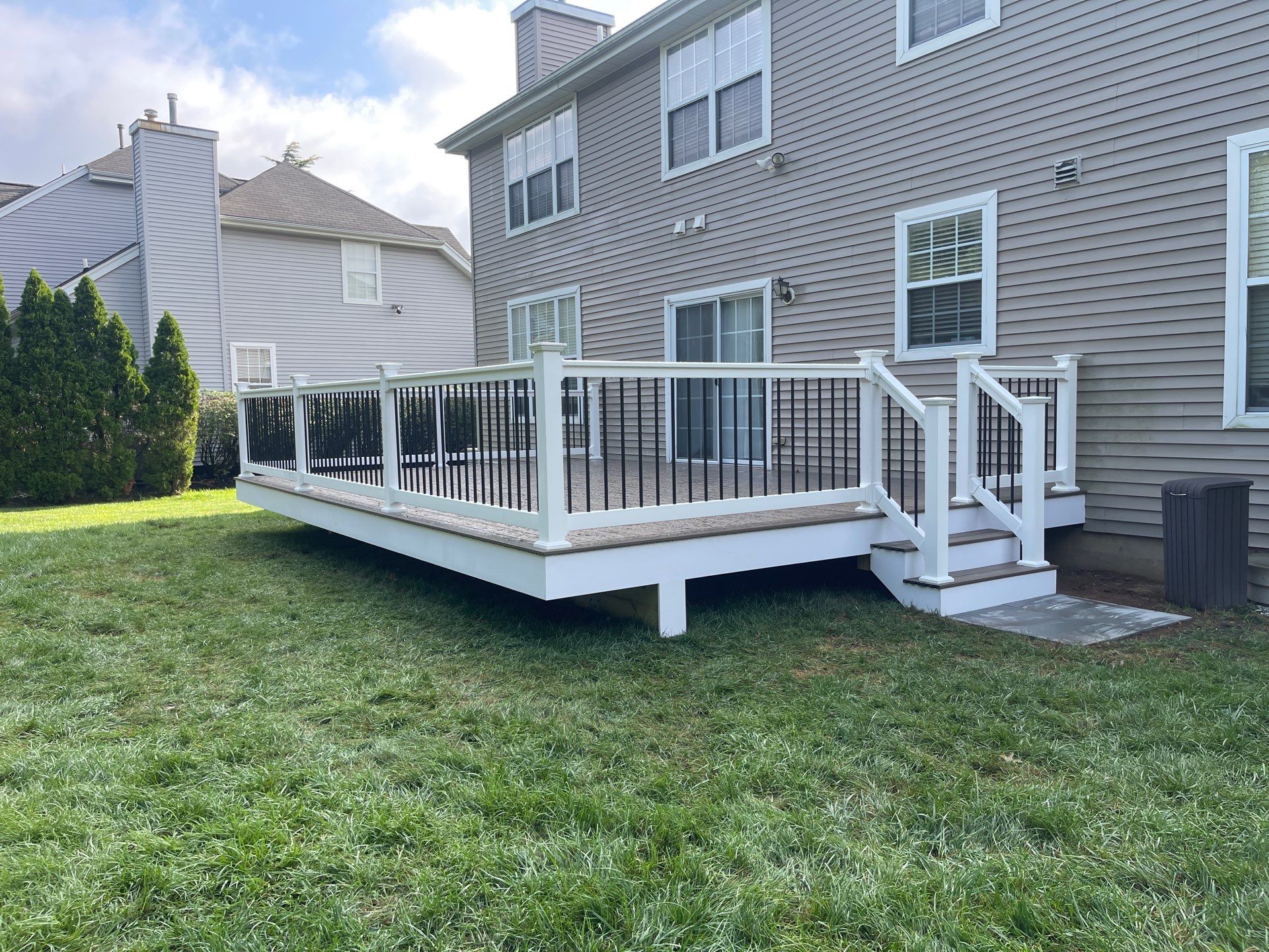New Deck using Deckorators Venture - Color Sandbar by deck guardian