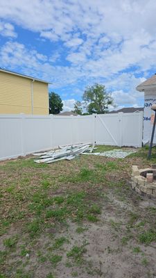 Vinyl Fence Install in Port Charlotte