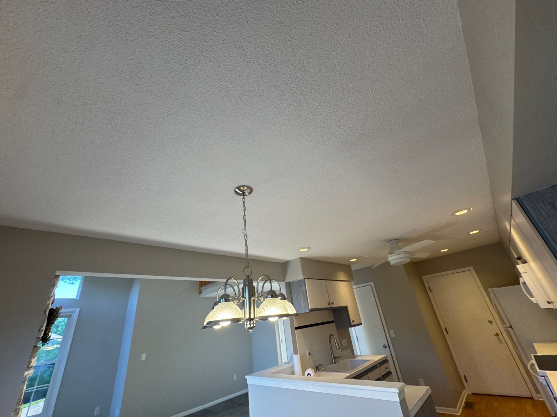 Condo Repaint Walls in Urbandale by Midwest Paint LLC