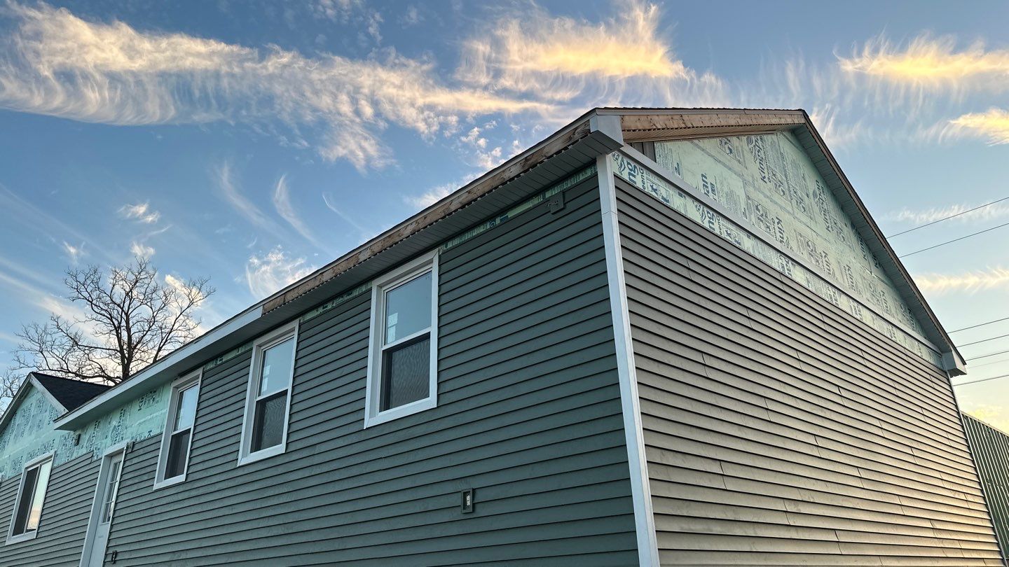Siding Replacement using CertainTeed Restoration Classis D4 by 180 Contractors