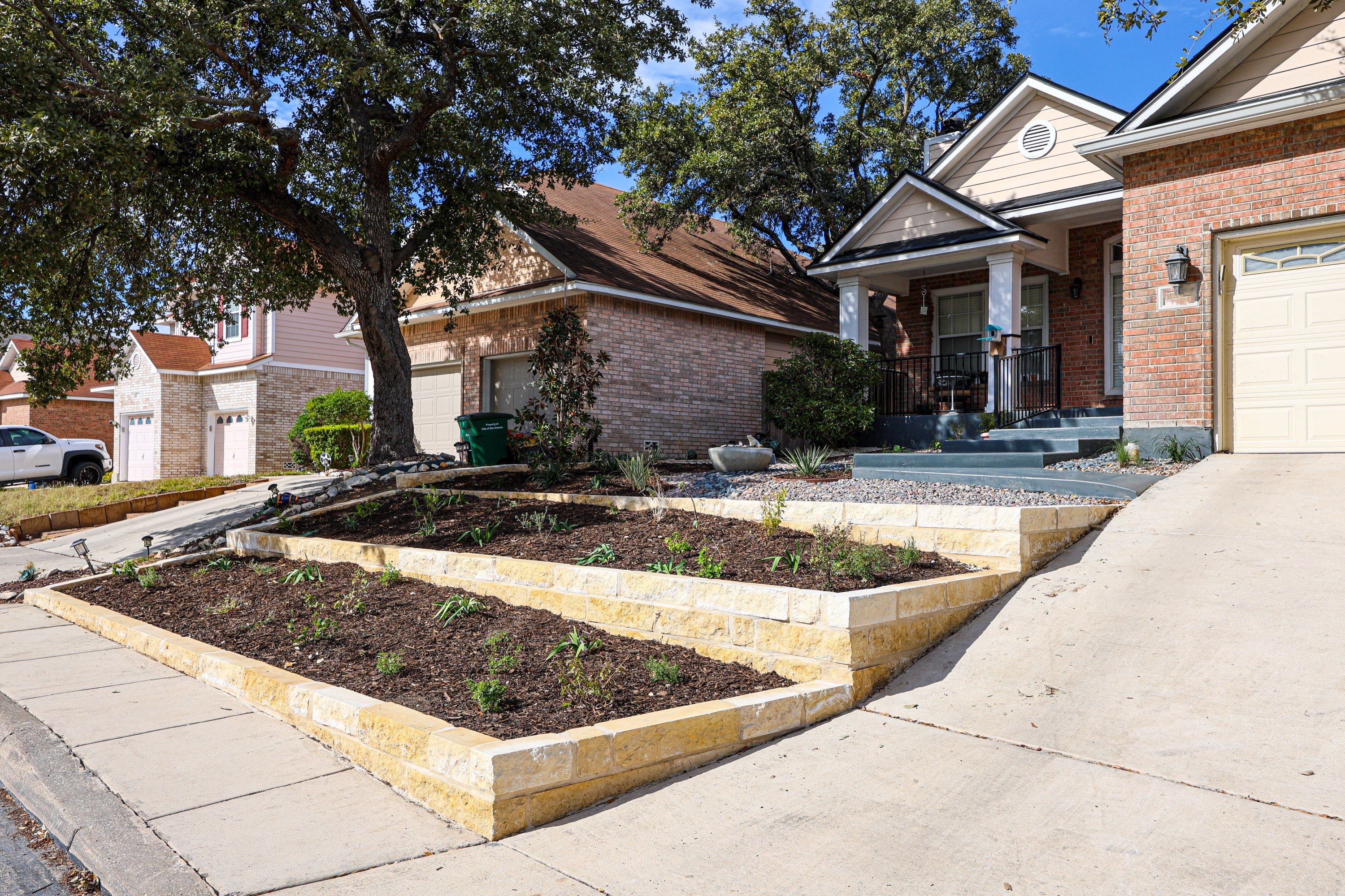 The Reserve, San Antonio Tx. by Hole In One Lawns, LLC