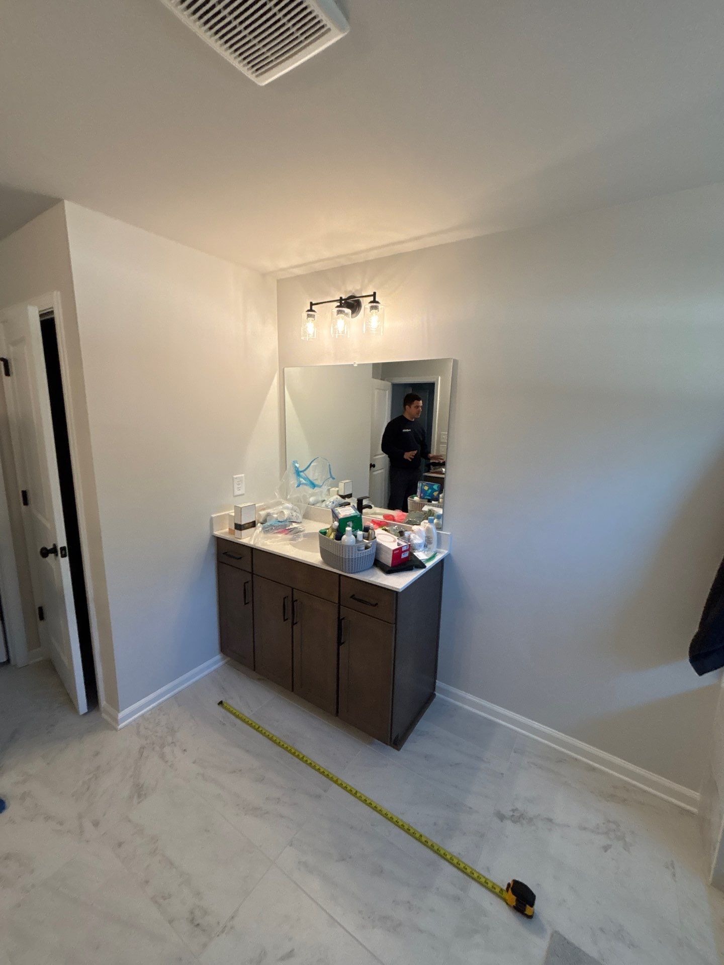 Master bathroom renovation using Free standing tub by Prudencio