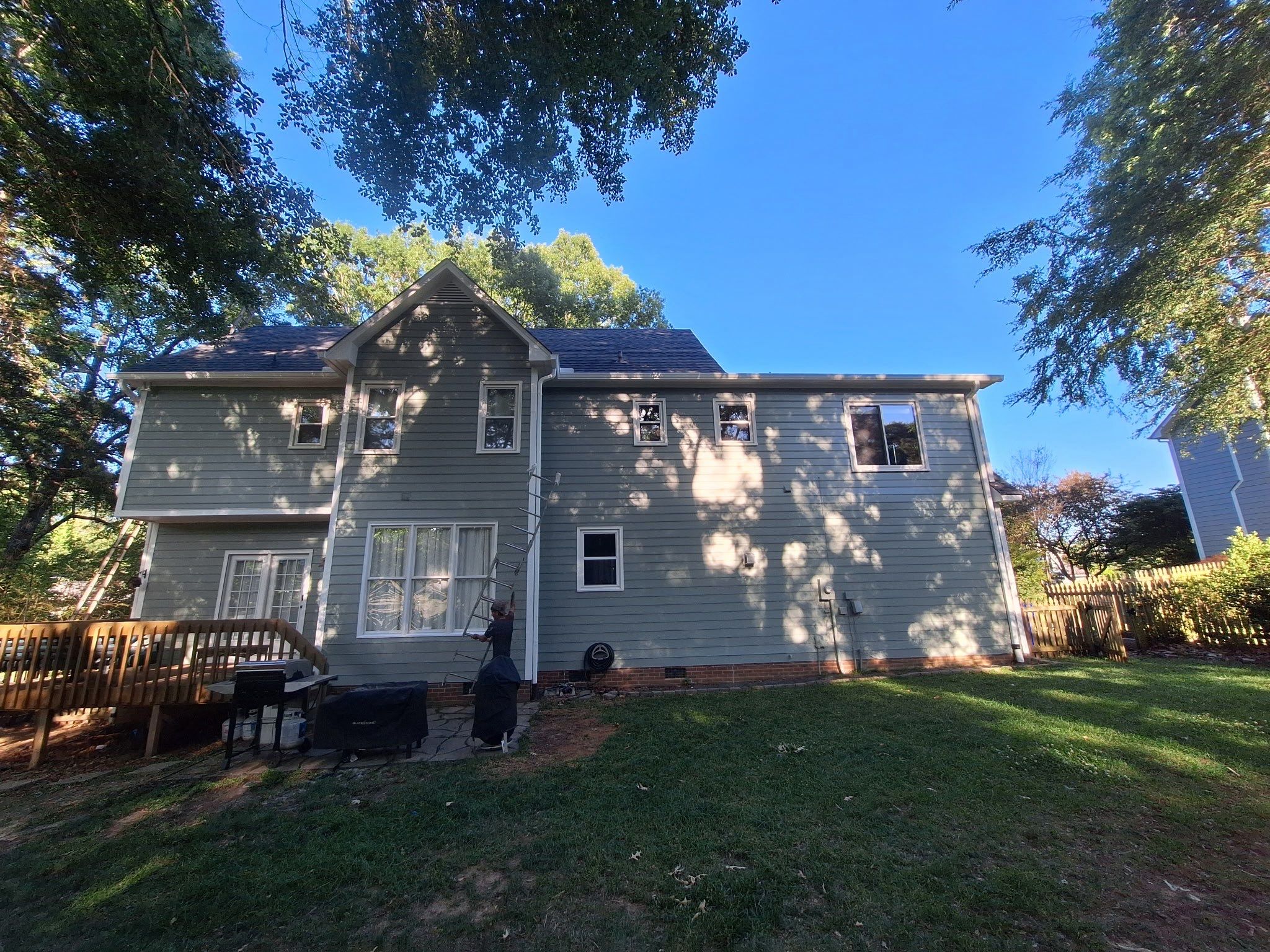 Siding Replacement and painting by GonzalezPainters & Contractors Inc 