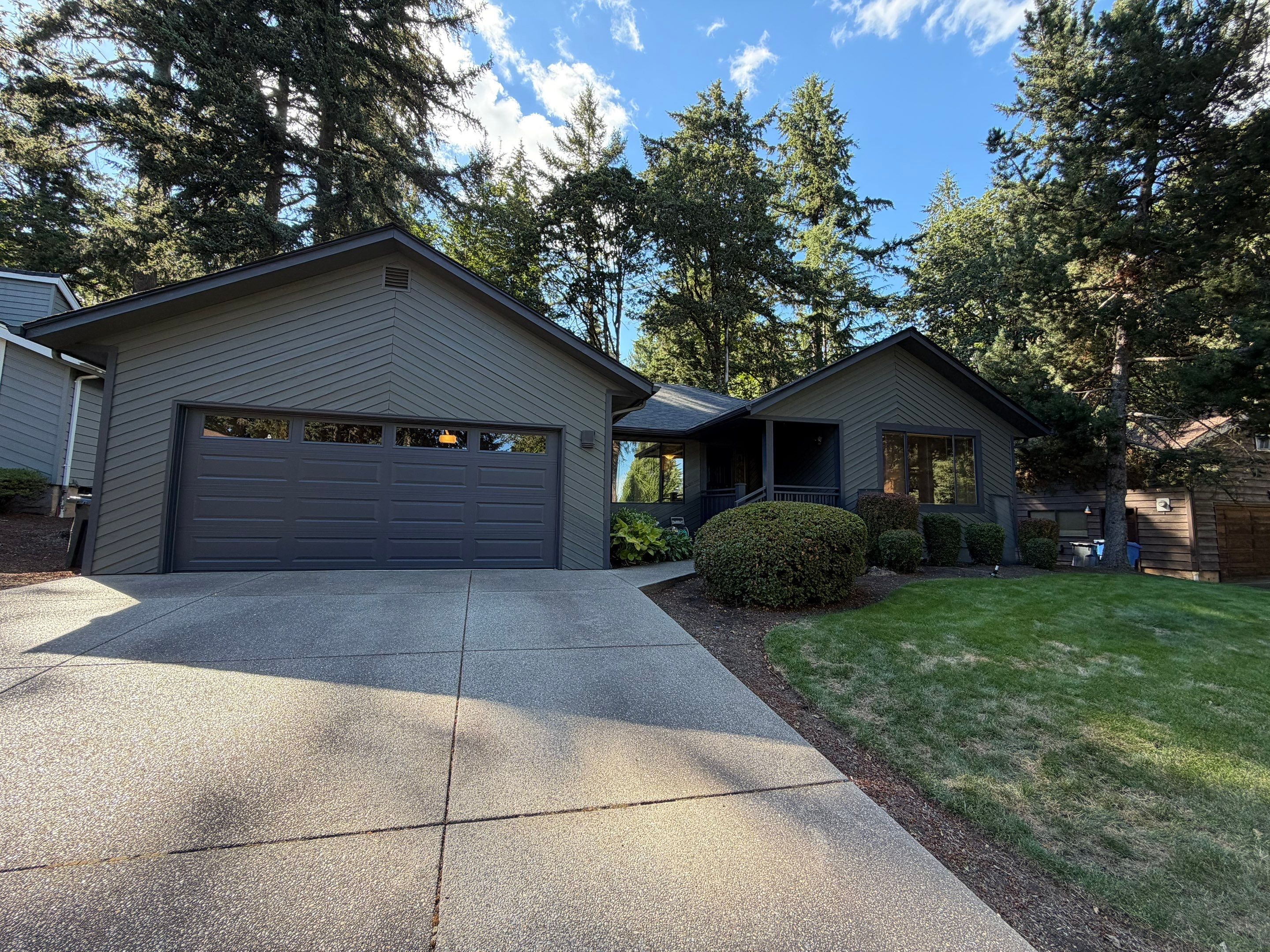 House Exterior Painting by Handyman State LLC