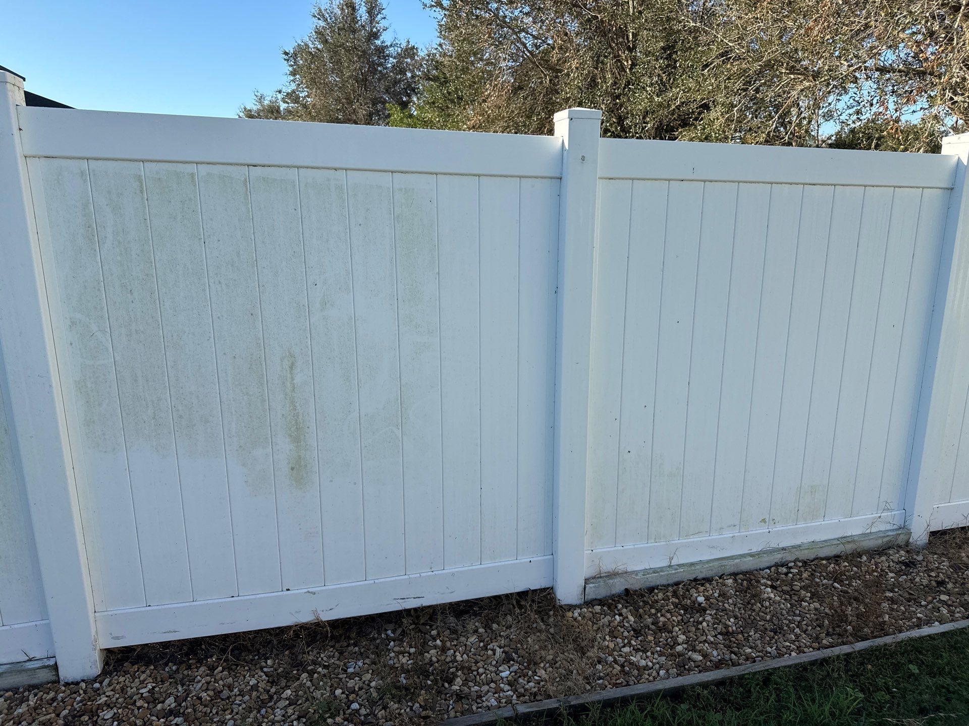 Comprehensive Concrete and Vinyl Fence Cleaning in Willow Walk Community, Palmetto, FL by Sunshine AquaWash