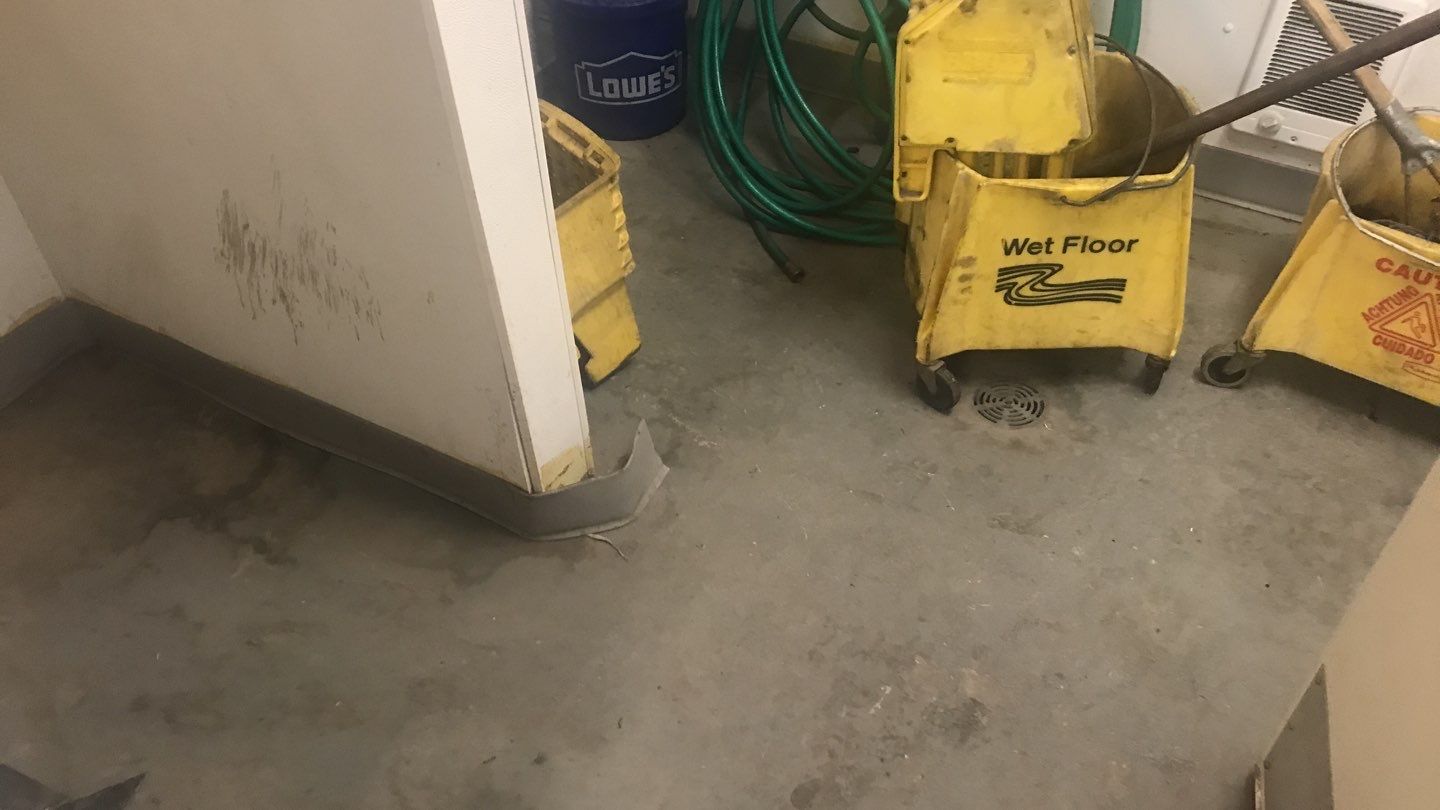 Applied Metals Commercial Application by Knot Just Decks