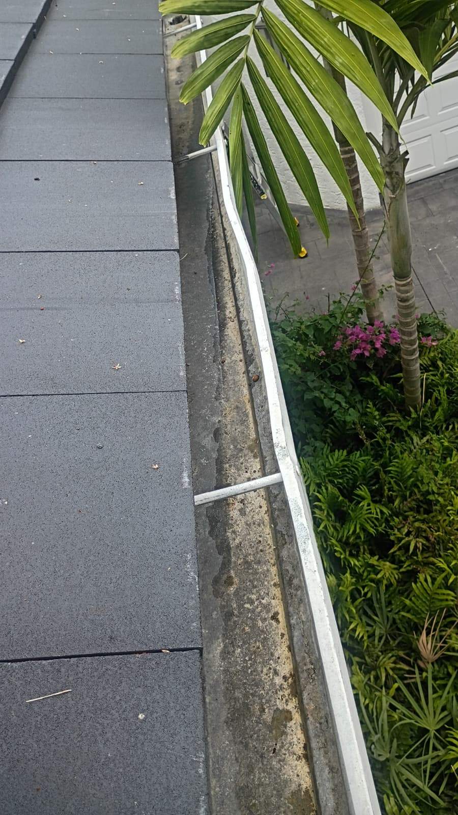 Gutter Cleaning in Sarasota FL by Gutter Professors