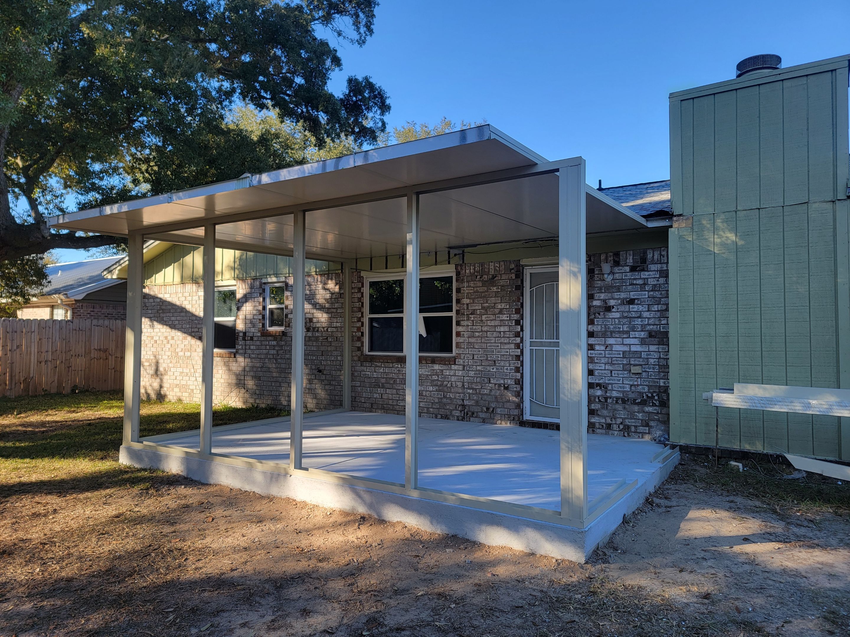 Screen Room in Pensacola by Titan Sunrooms