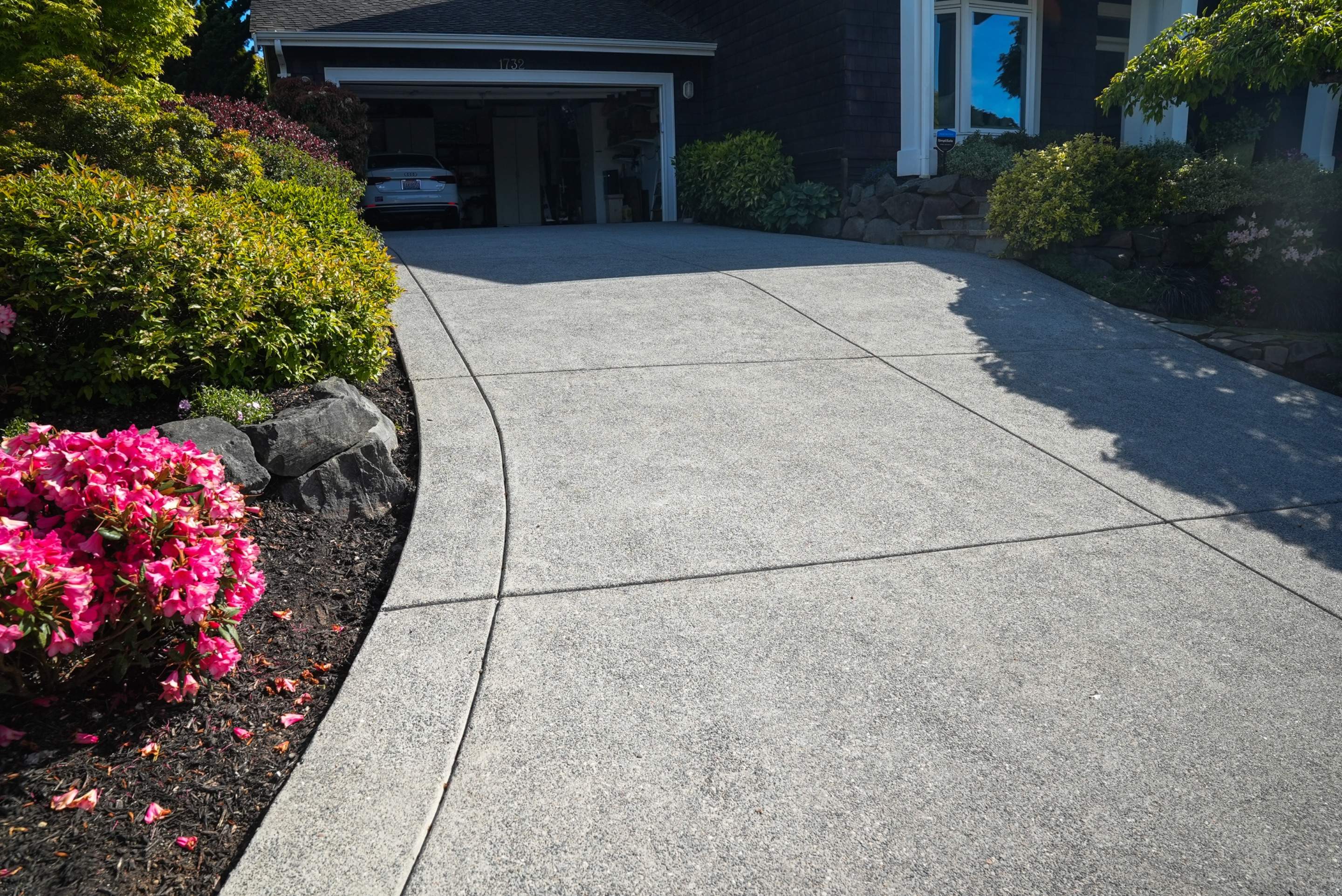 Concrete Driveway Repair | Mukilteo  by Jireh Asphalt & Concrete Inc 
