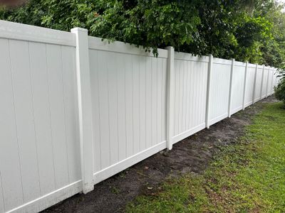 Vinyl Privacy Fence using 6Ft Vinyl Privacy Fence
