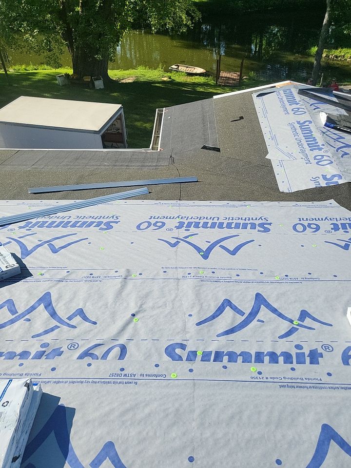 ATLAS PINNACLE COLOR: HEARTHSTONE by Eagle Eye Roofing