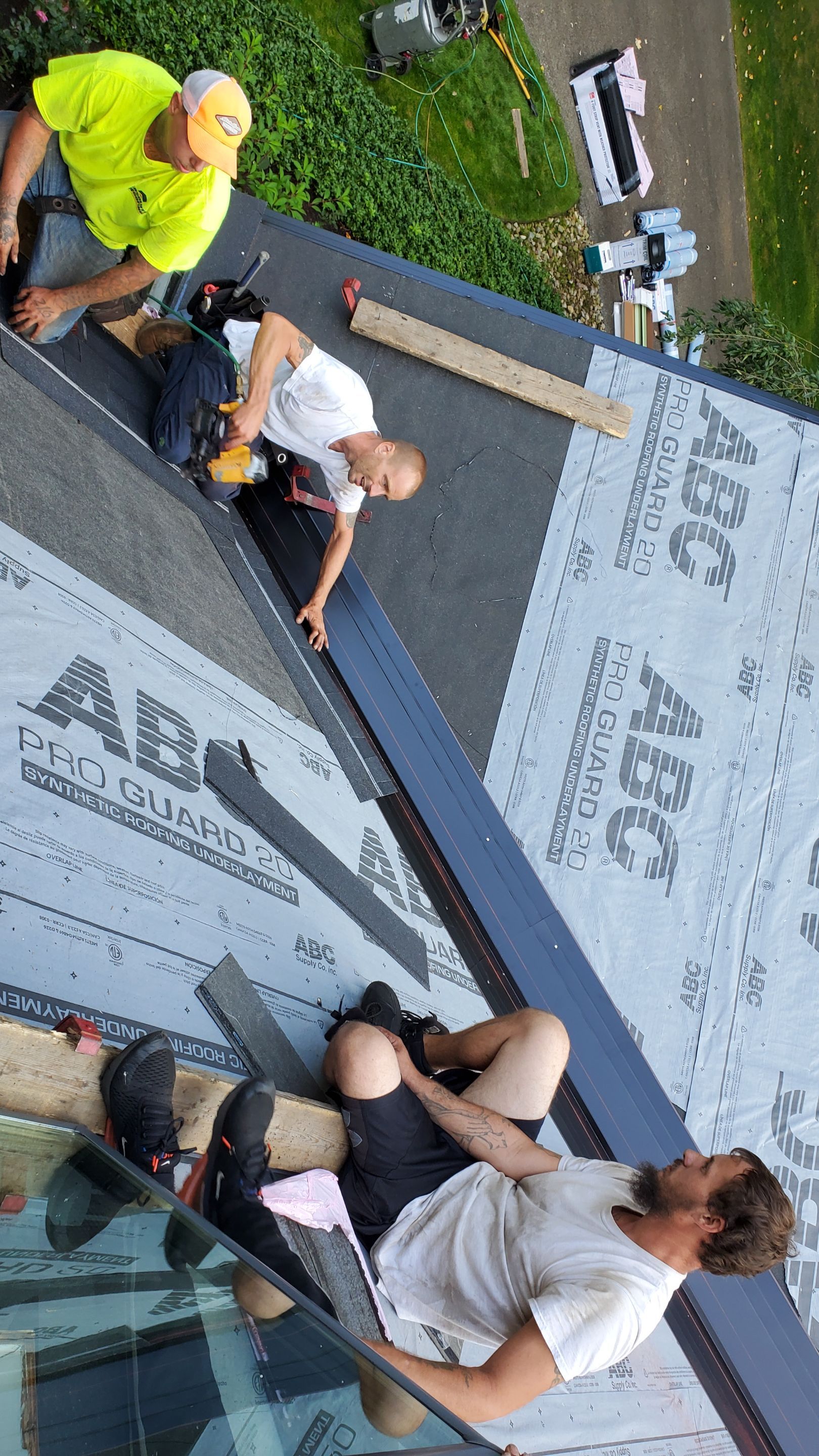 Residential Roofing Installation using Owens Corning Duration, Driftwood by Absolute Roofing and Construction