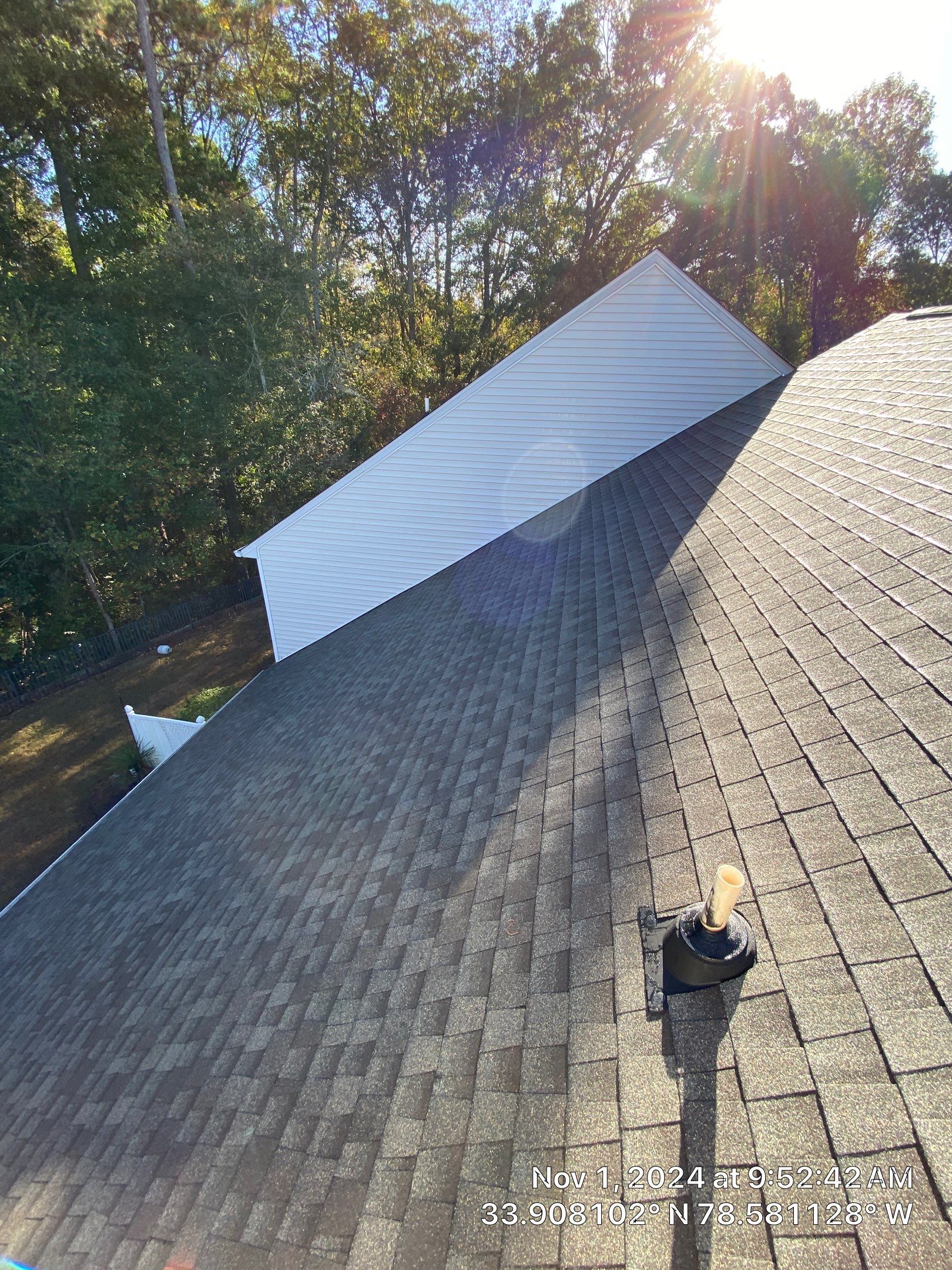 GAF HDZ - Weathered Wood by Linta Roofing Inc