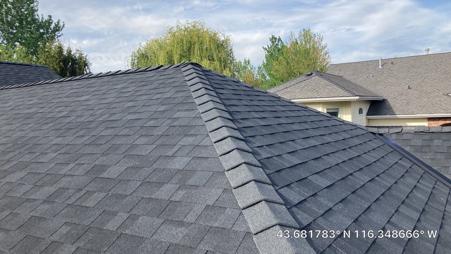Eagle Idaho Single Level Residential Roofing Installation using Owens Corning by ID Roofing LLC