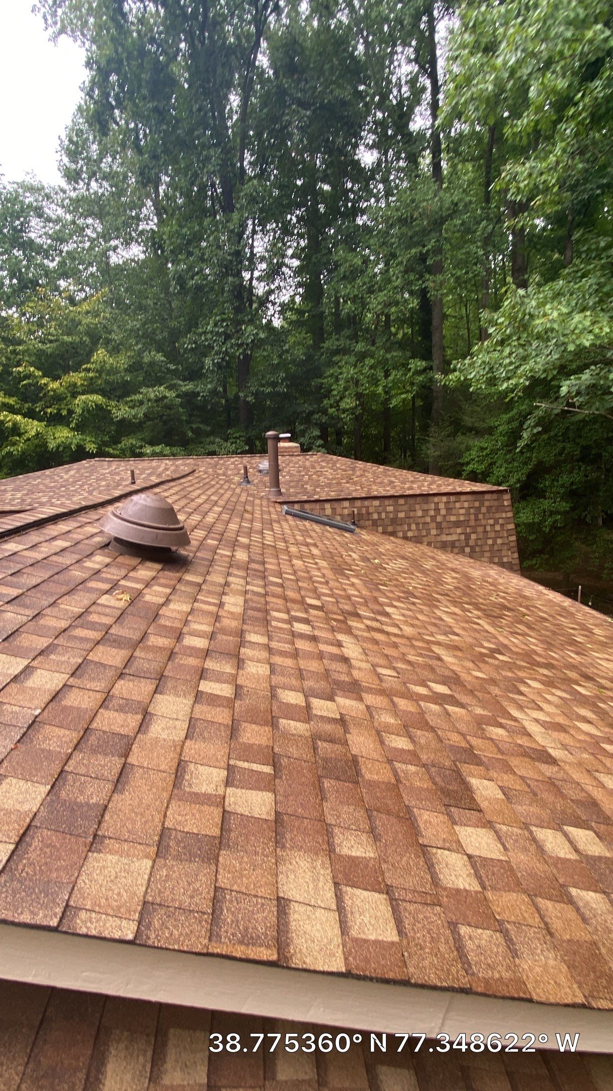Fairfax Station: CertainTeed Landmark Pro Designer Shingles in Max Def Resawn Shake by RM Banning, Inc.