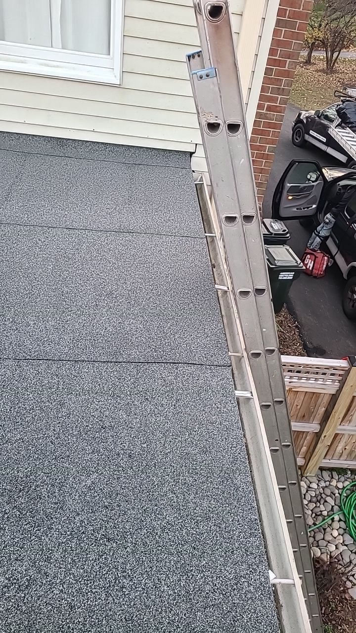 Herndon: CertainTeed Landmark Pro Designer Shingles in Max Def Driftwood by RM Banning, Inc.