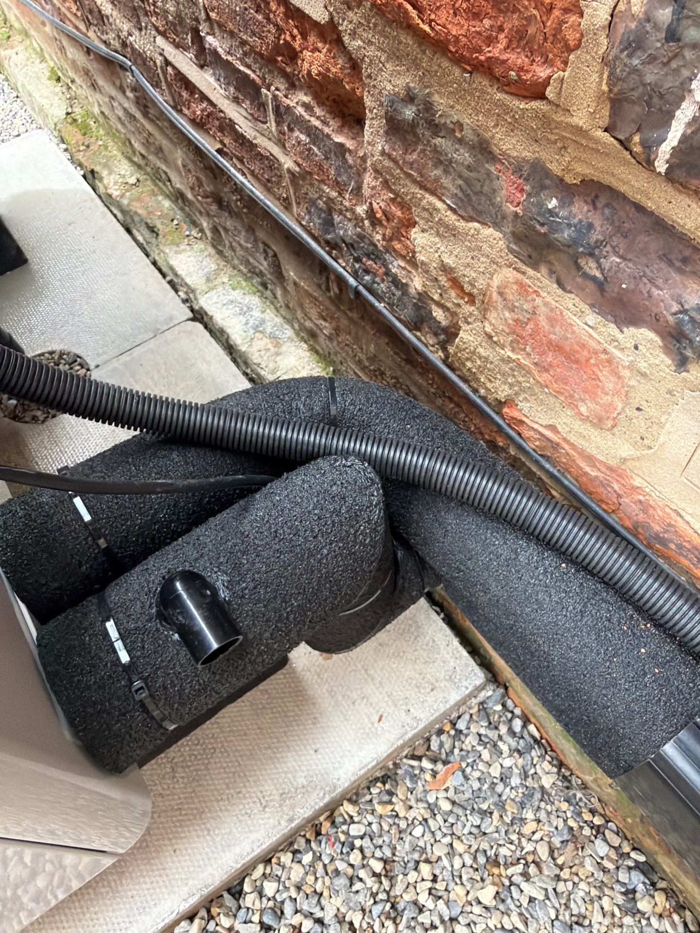 🔥 Heat Pumps in Old Stone Properties? Let’s Bust That Myth… by Elite Services Group Ltd