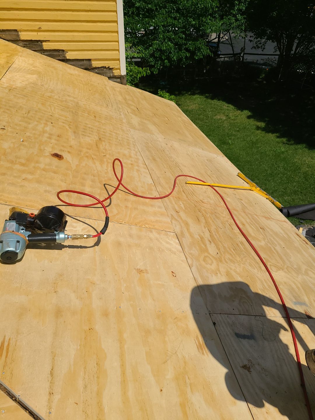 Arlington: CertainTeed Landmark Designer Shingles in Moire Black by RM Banning, Inc.