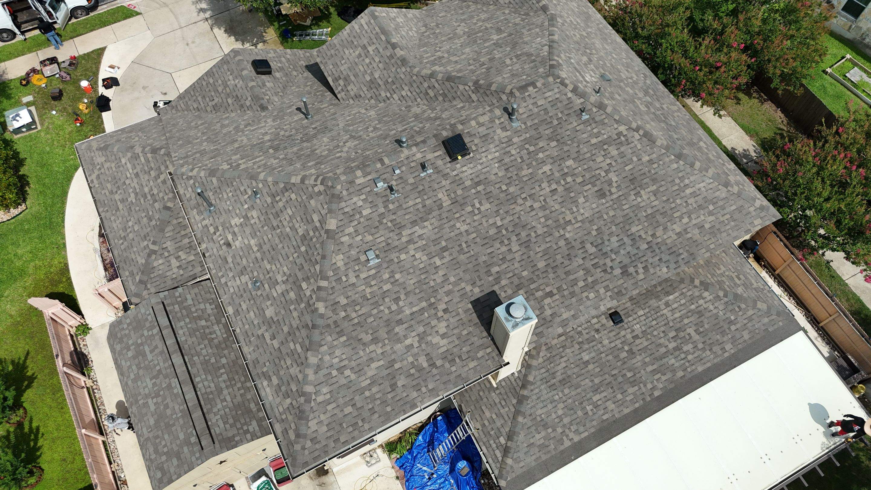 Weathered Wood - Malarkey Vista by RoofsOnly.com