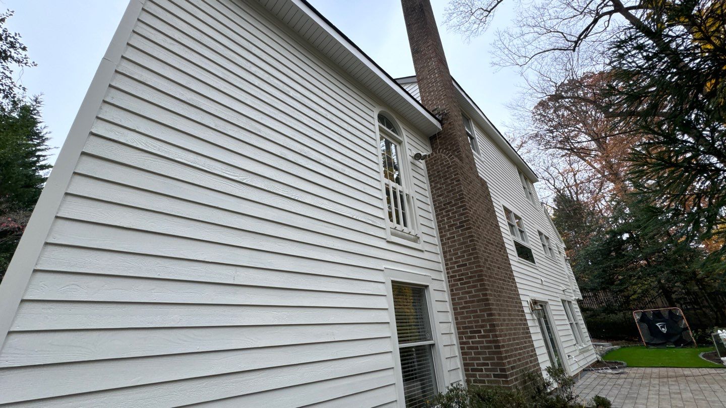 Arlington: Bevel Cedar Wood Siding Restoration by RM Banning, Inc.