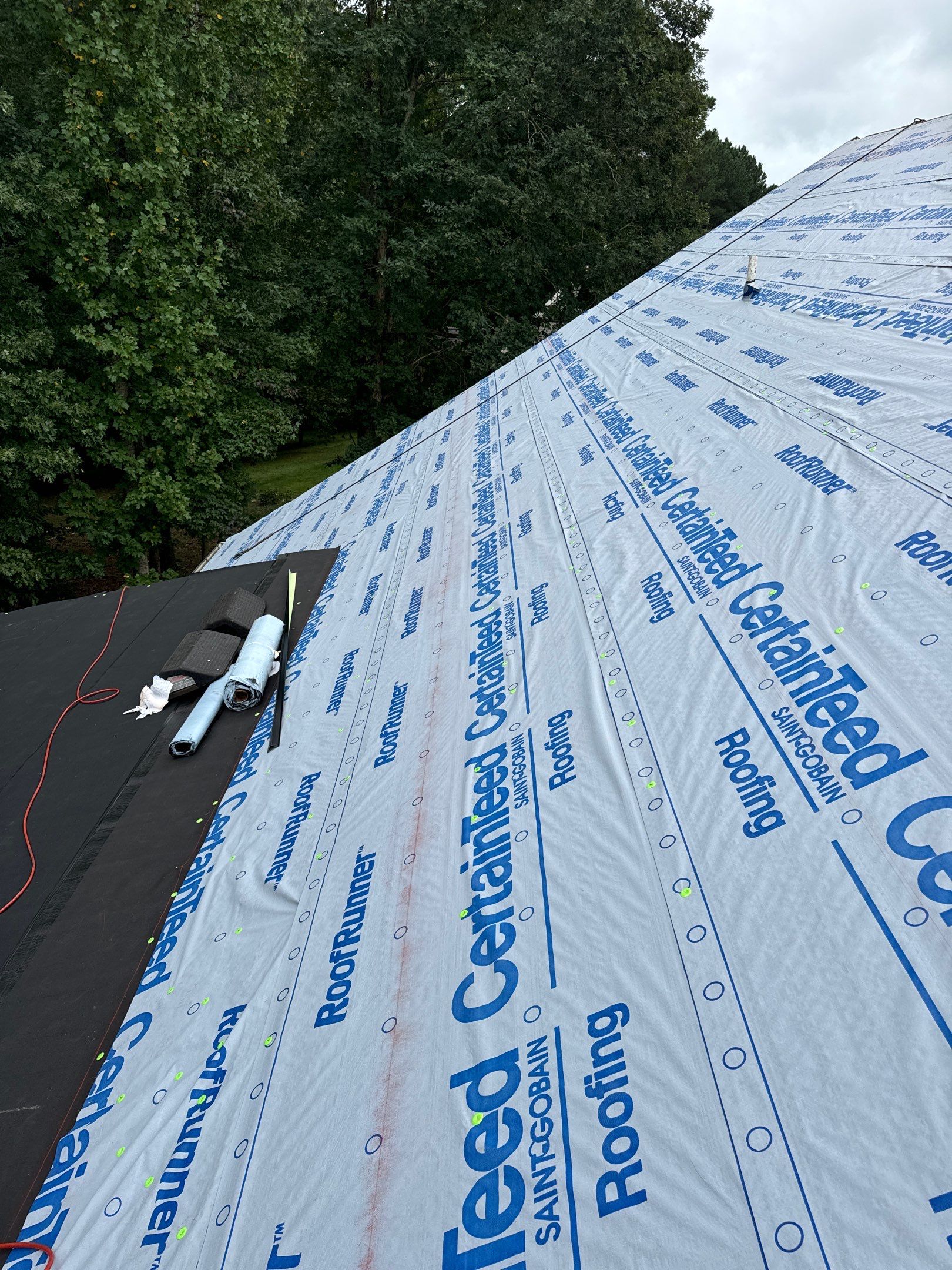 Roof Replacement - Certainteed Landmark Georgetown Gray  by Pro Performance Roofing