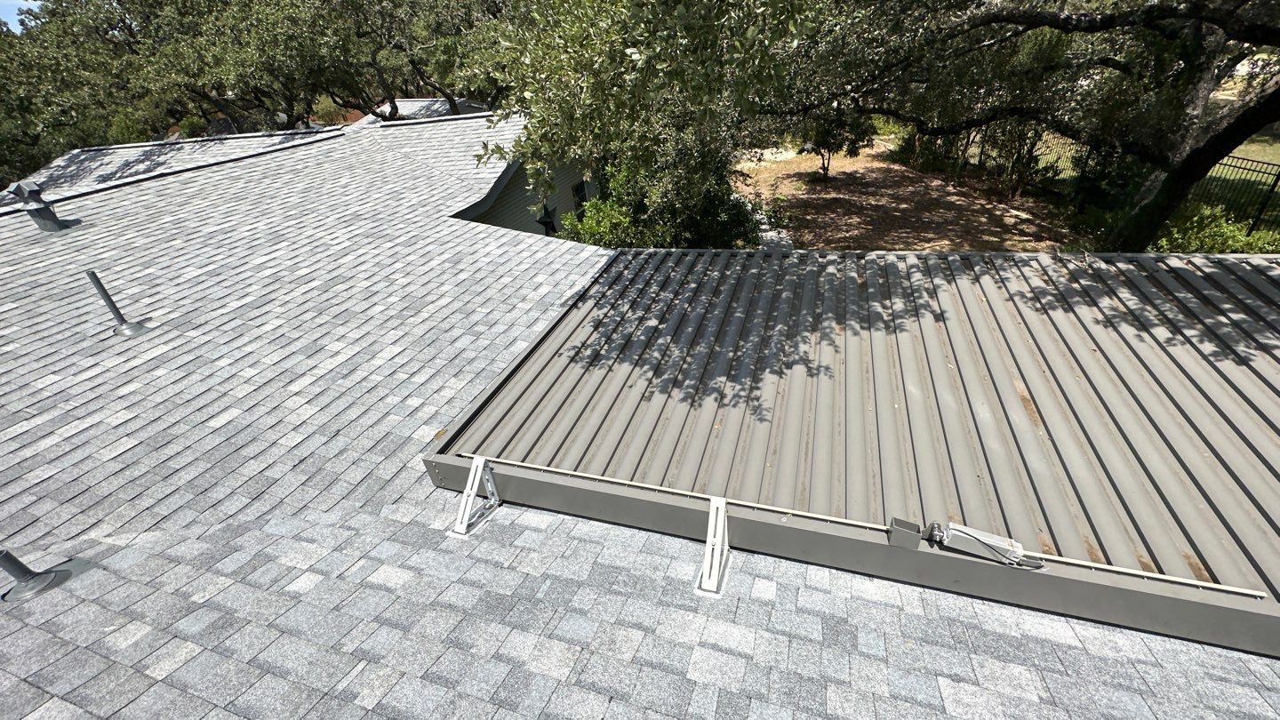 Antique Silver - Owens Corning TruDefinition Duration Storm AR by RoofsOnly.com