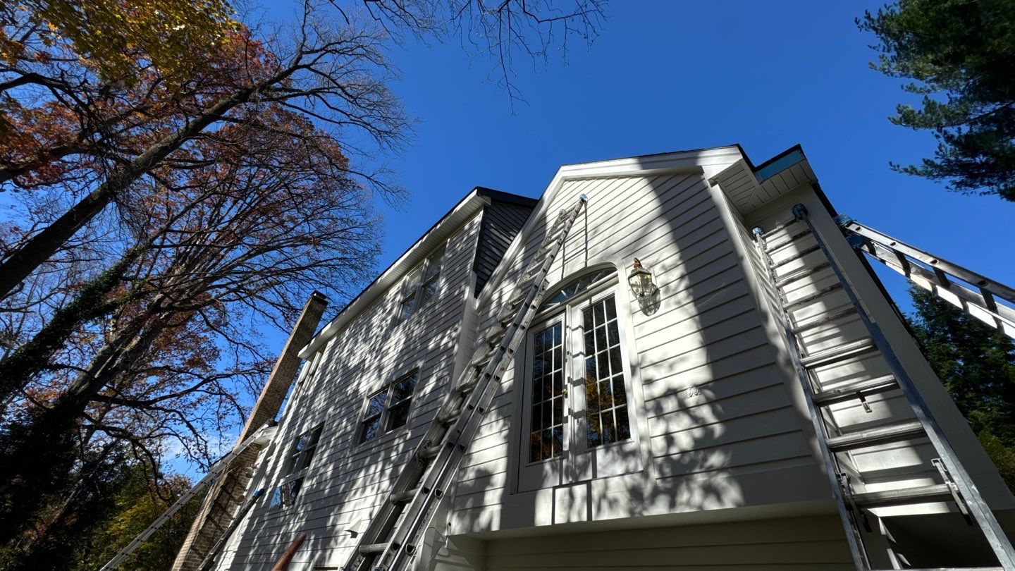 Arlington: Bevel Cedar Wood Siding Restoration by RM Banning, Inc.