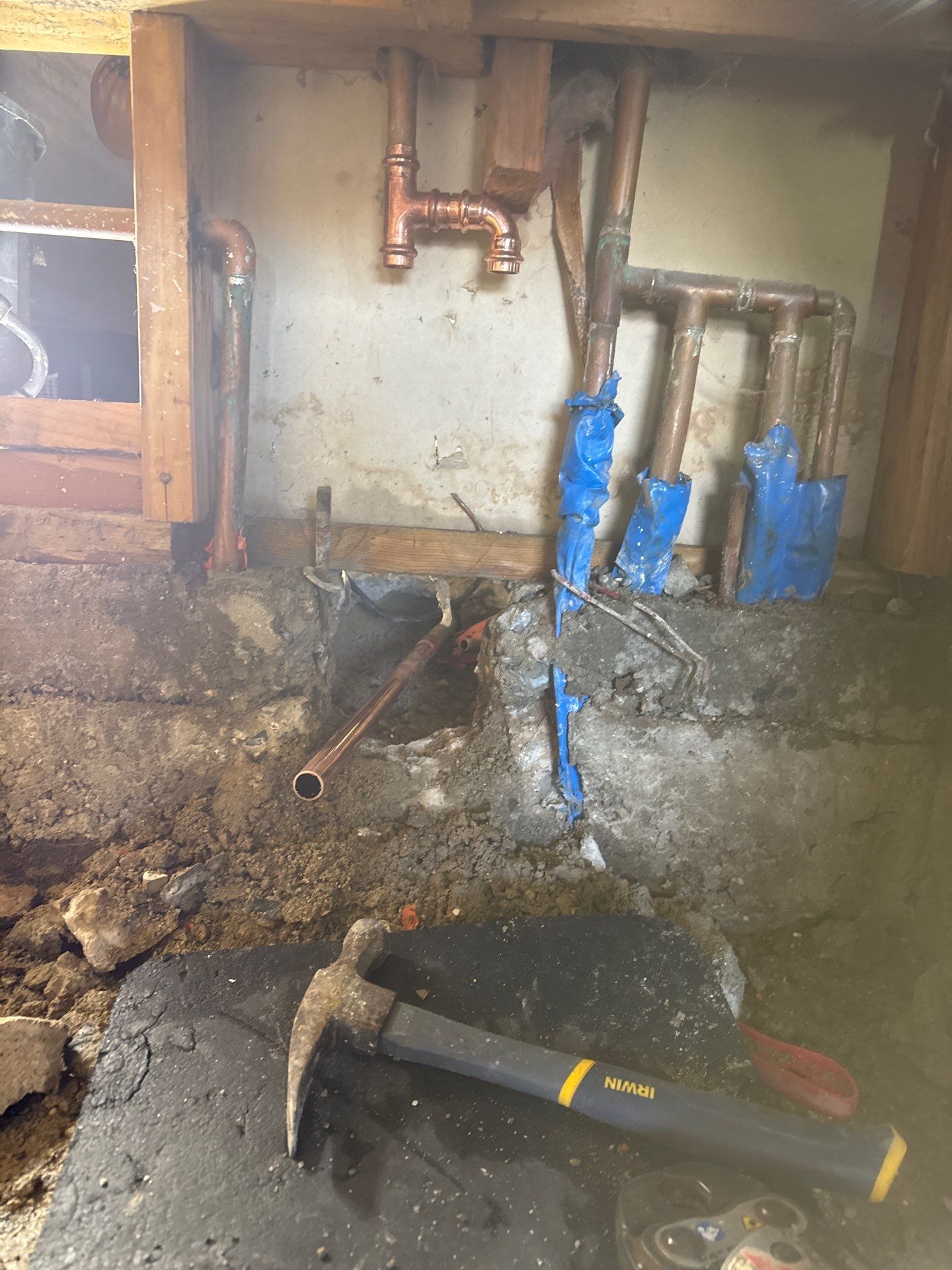 Installing Pipes by Us Plumbing