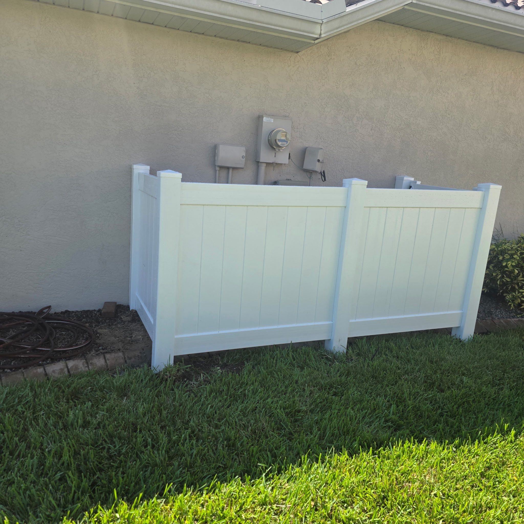 White Vinyl Utility Enclosure and Privacy Gate in Venice by True Fence LLC