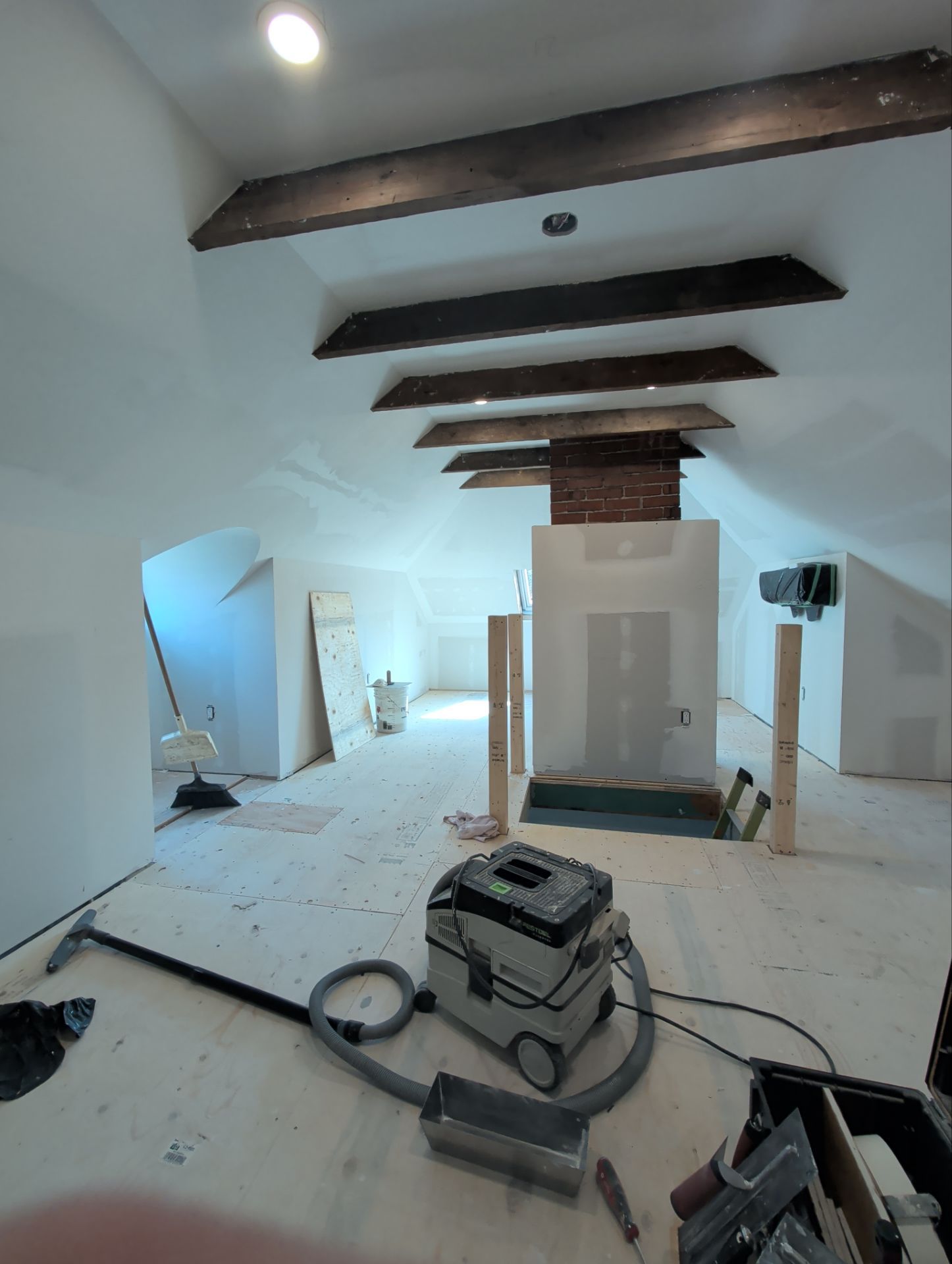 Modern Kitchen and Bathroom Renovation Featuring Custom Cabinetry in Fort Erie