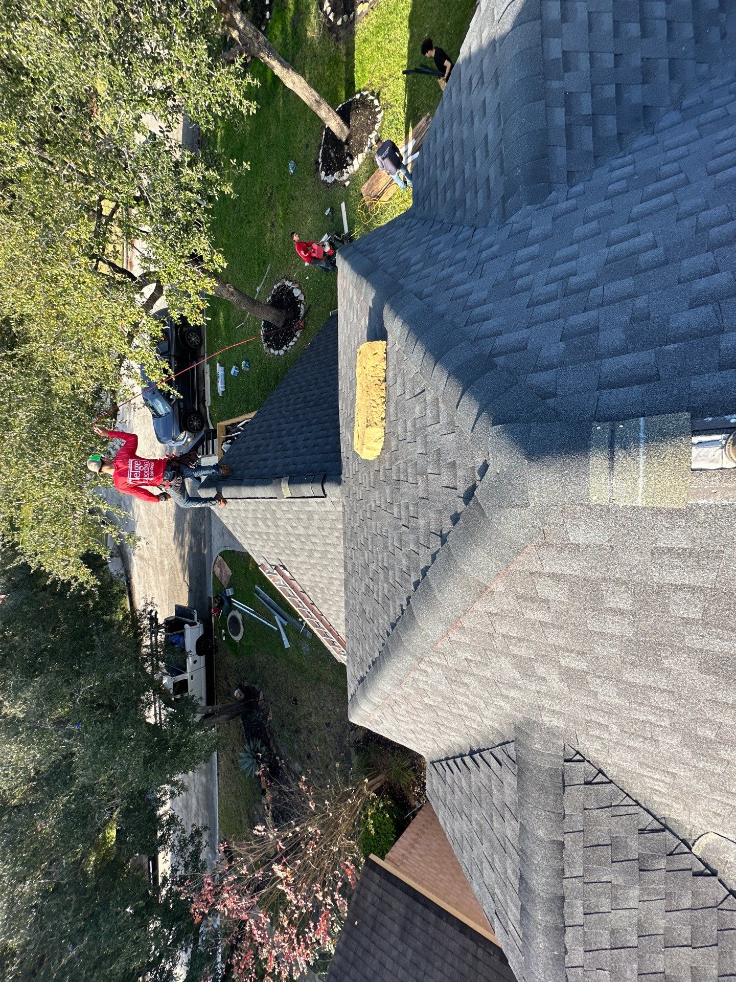 GAF HDZ CHARCOAL W/ PREMIUM RIDGE Z by Motion Roofing