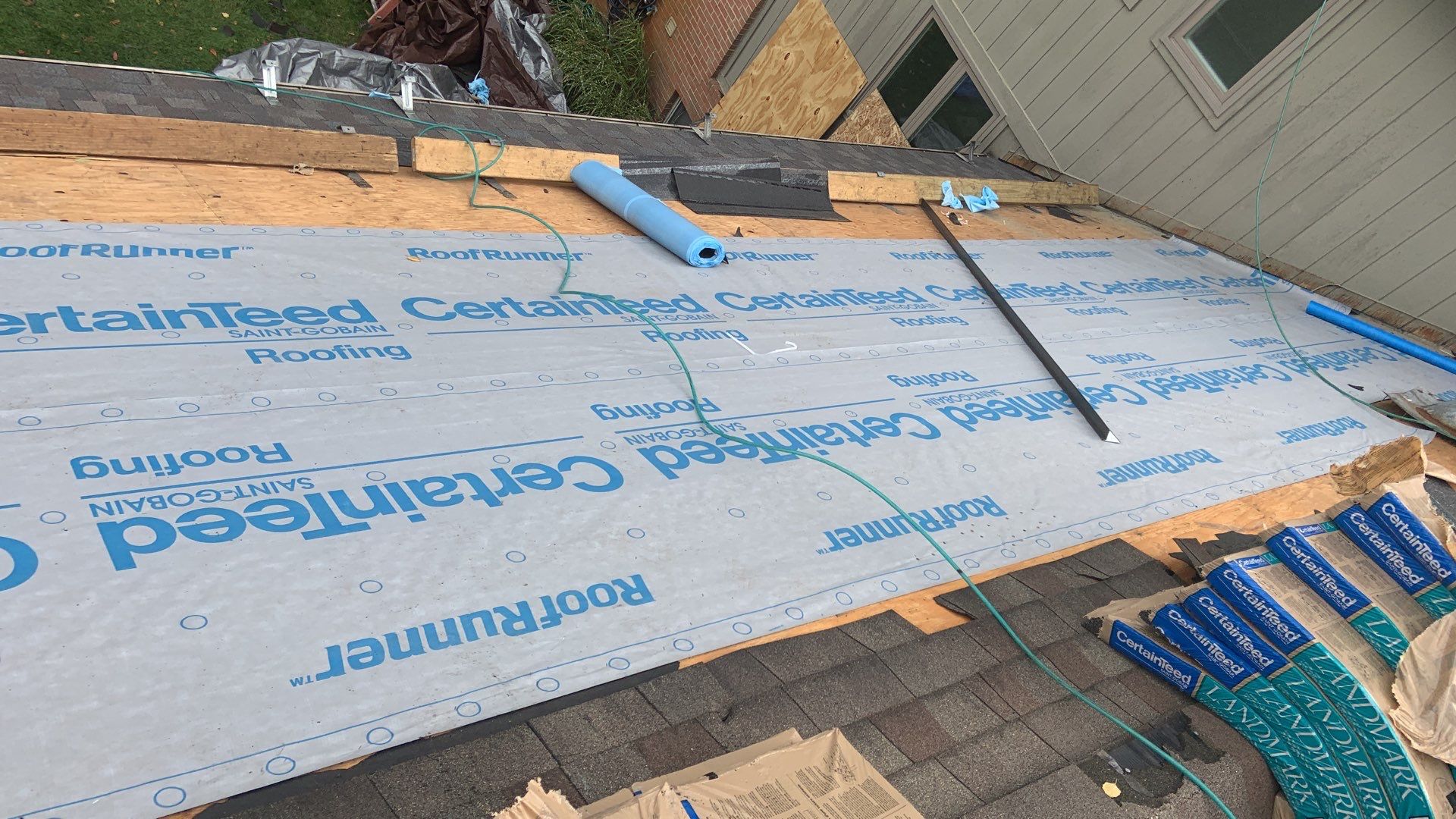 Roof Replacement using CertainTeed Landmark by 180 Contractors
