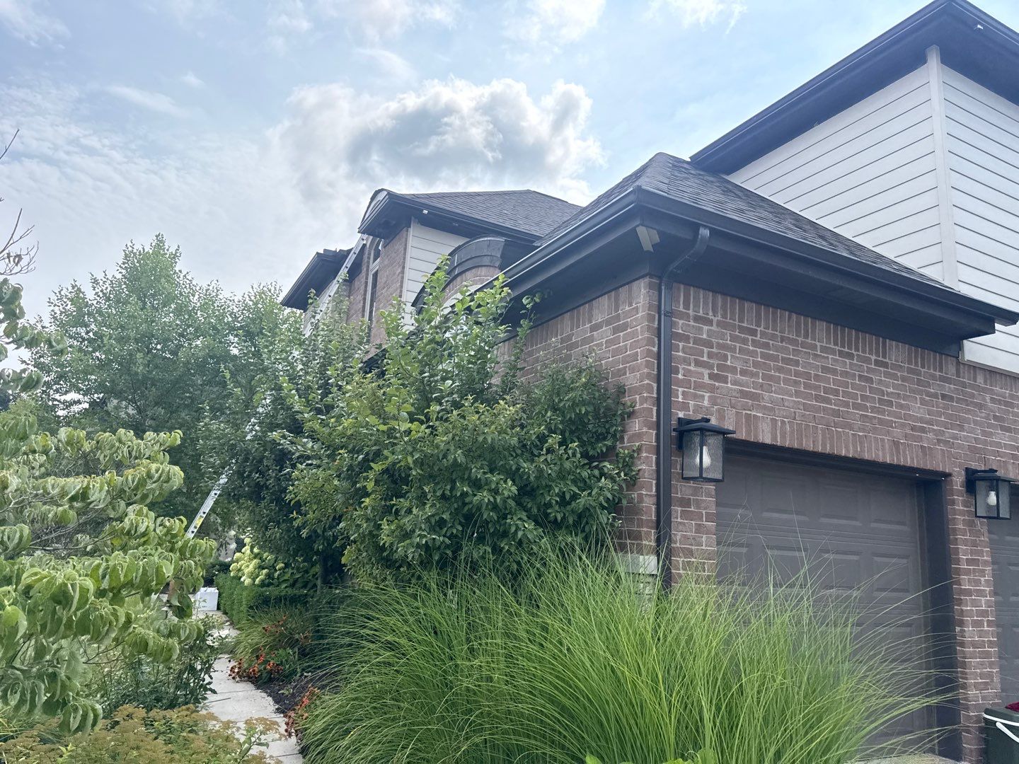 Siding Replacement using Alside S7 Cedar Mill Grain Composite by 180 Contractors
