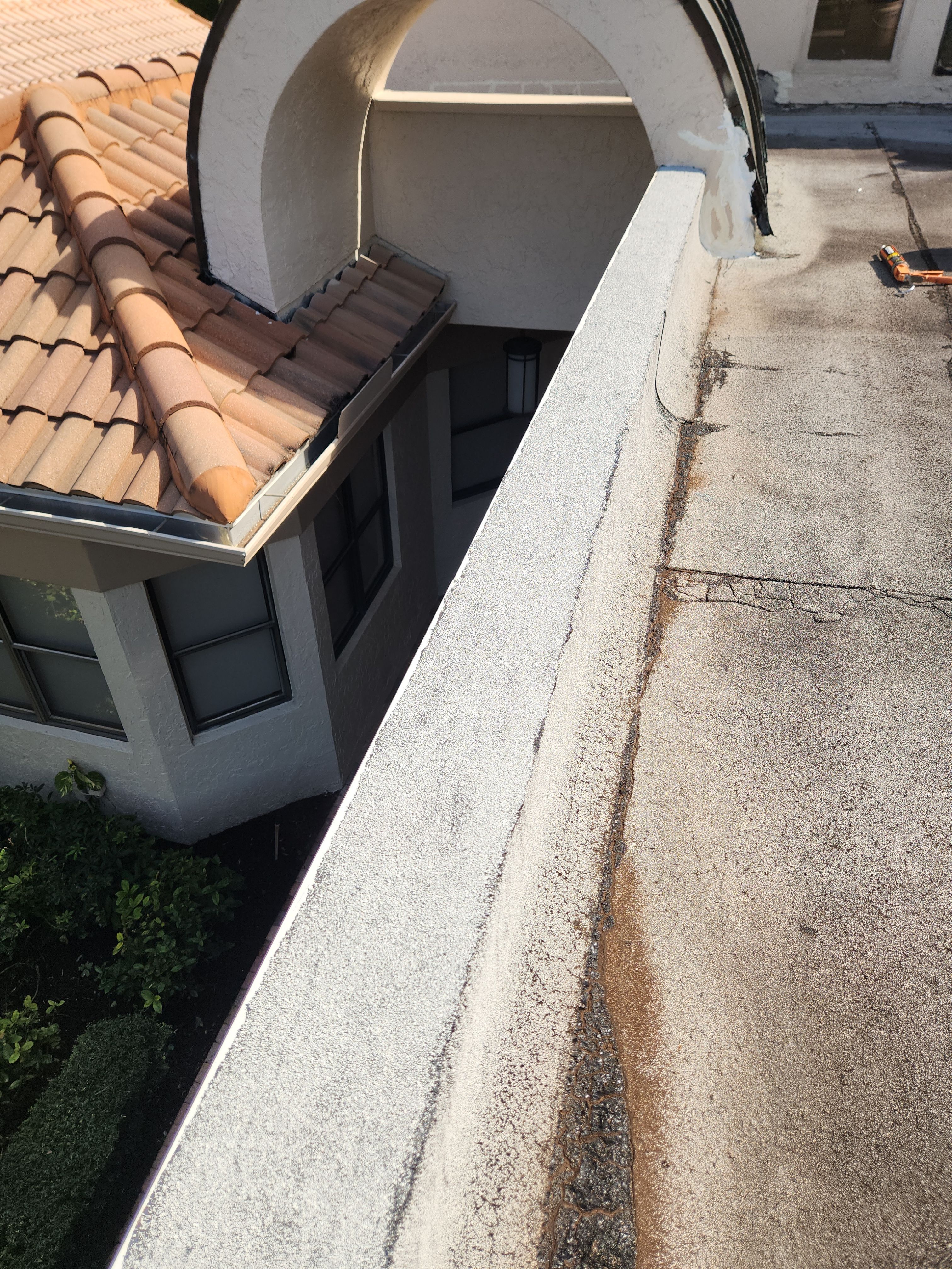 Flat Roof Waterproofing and Silicone Coating in Boca Raton by Aastro Roofing