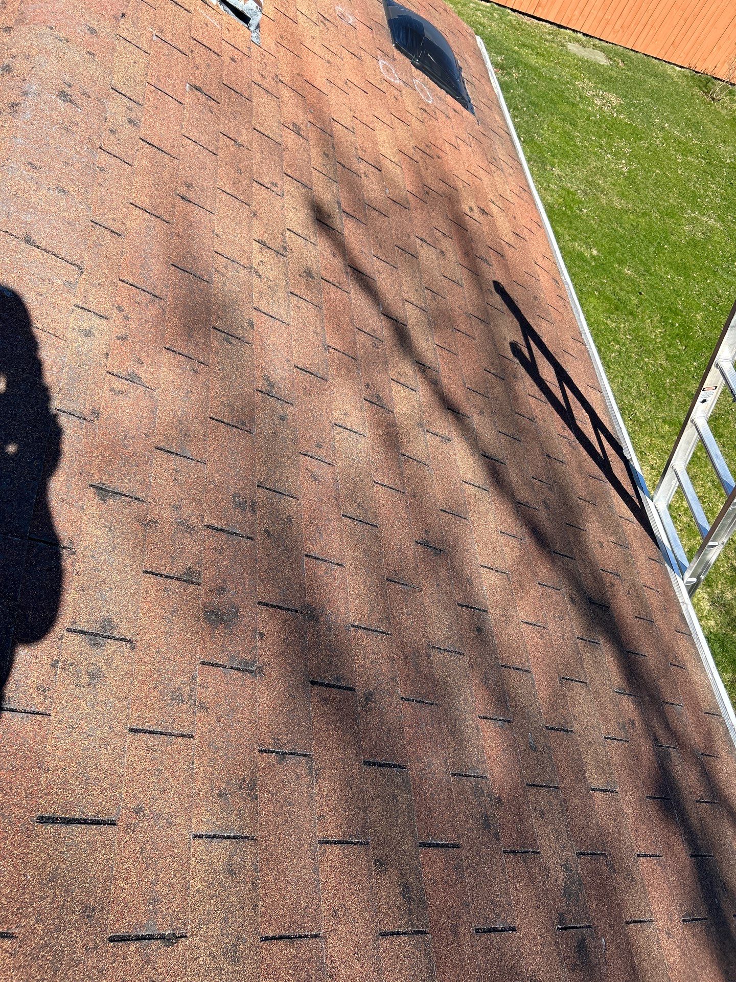 Roof and Siding Replacement using Norandex Cedar Knoll Graphite Siding and Owens Corning Durations in Onyx Black by WIW Enterprises Inc