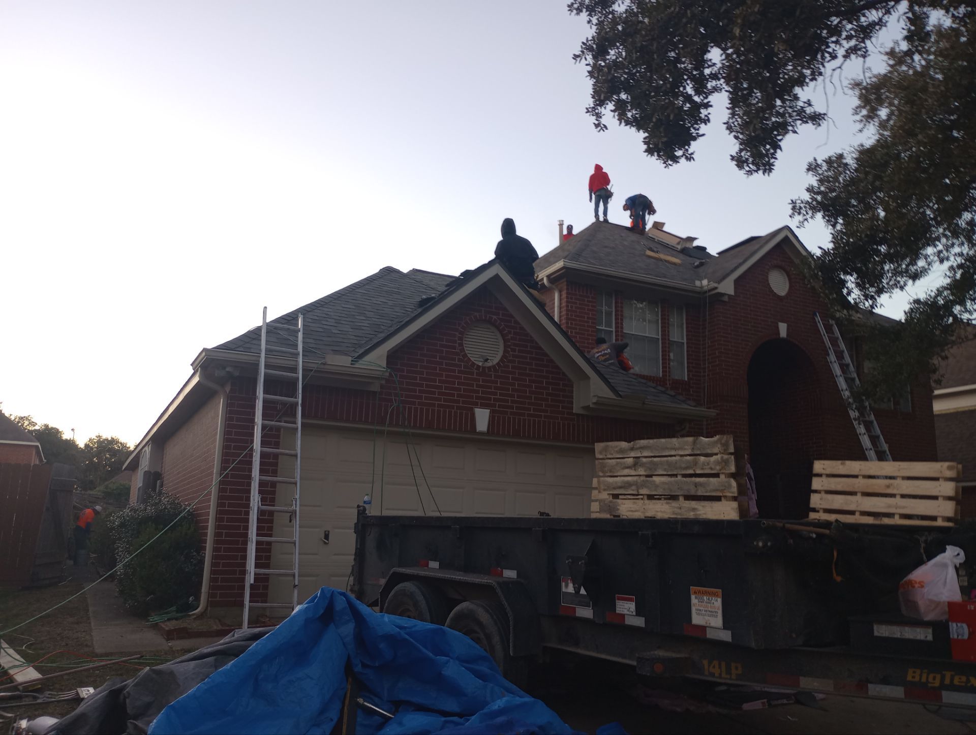 Residential Roofing Installation using Owen's Corning Duration (Lifetime) Shingles by Roof Repair Company