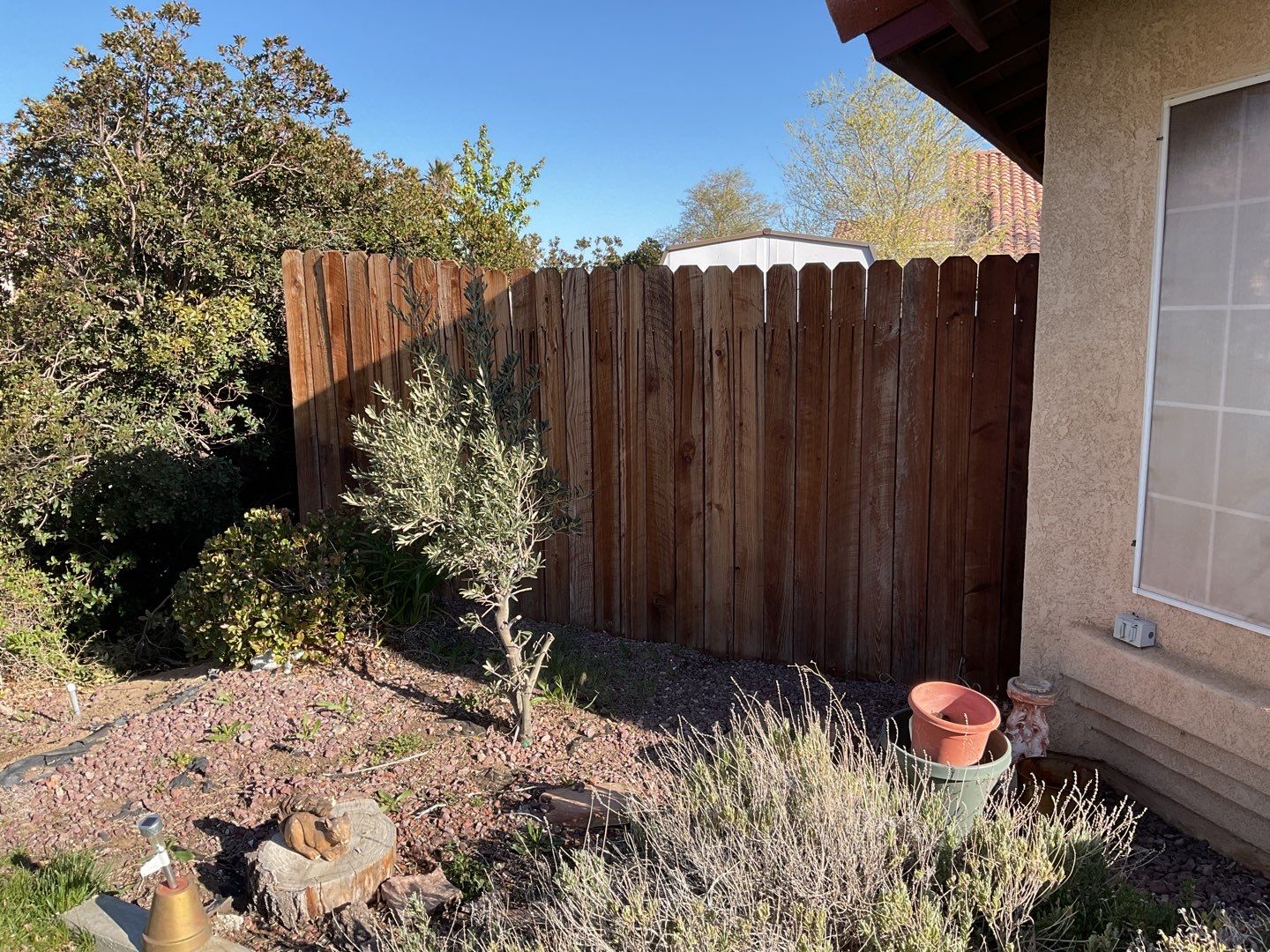 Fence installation using vinyl material by Fence Guys Inc. 