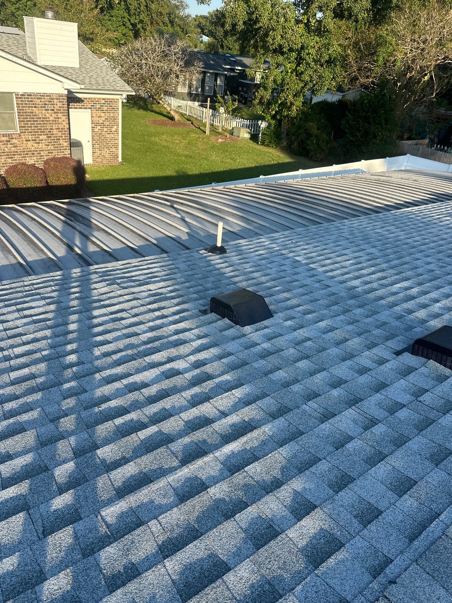 GAF HDZ - Birchwood by Linta Roofing Inc