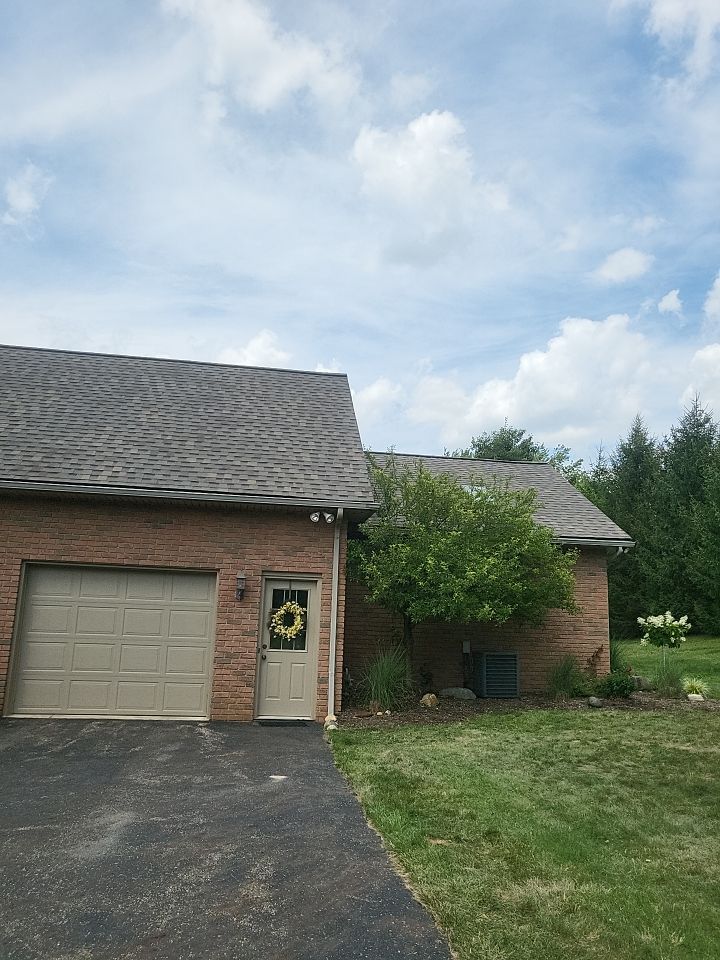 ATLAS PINNACLE COLOR: WEATHERED SHADOW by Eagle Eye Roofing