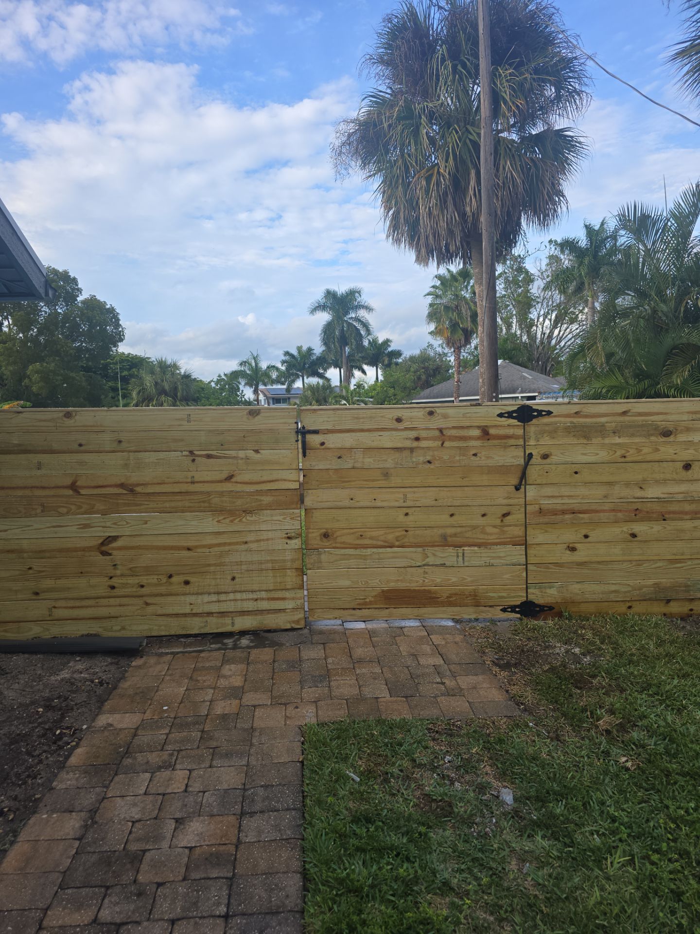Horizontal Wood Project in Fort Myers by True Fence LLC