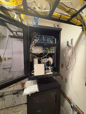 Structured cabling installation by CimaSolutions